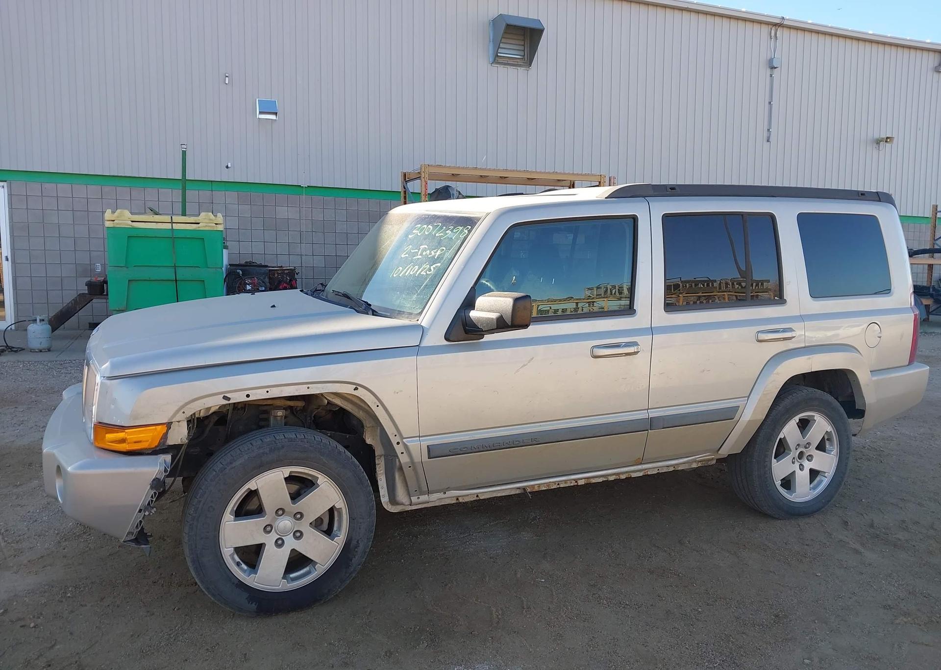2008 JEEP COMMANDER SPORT