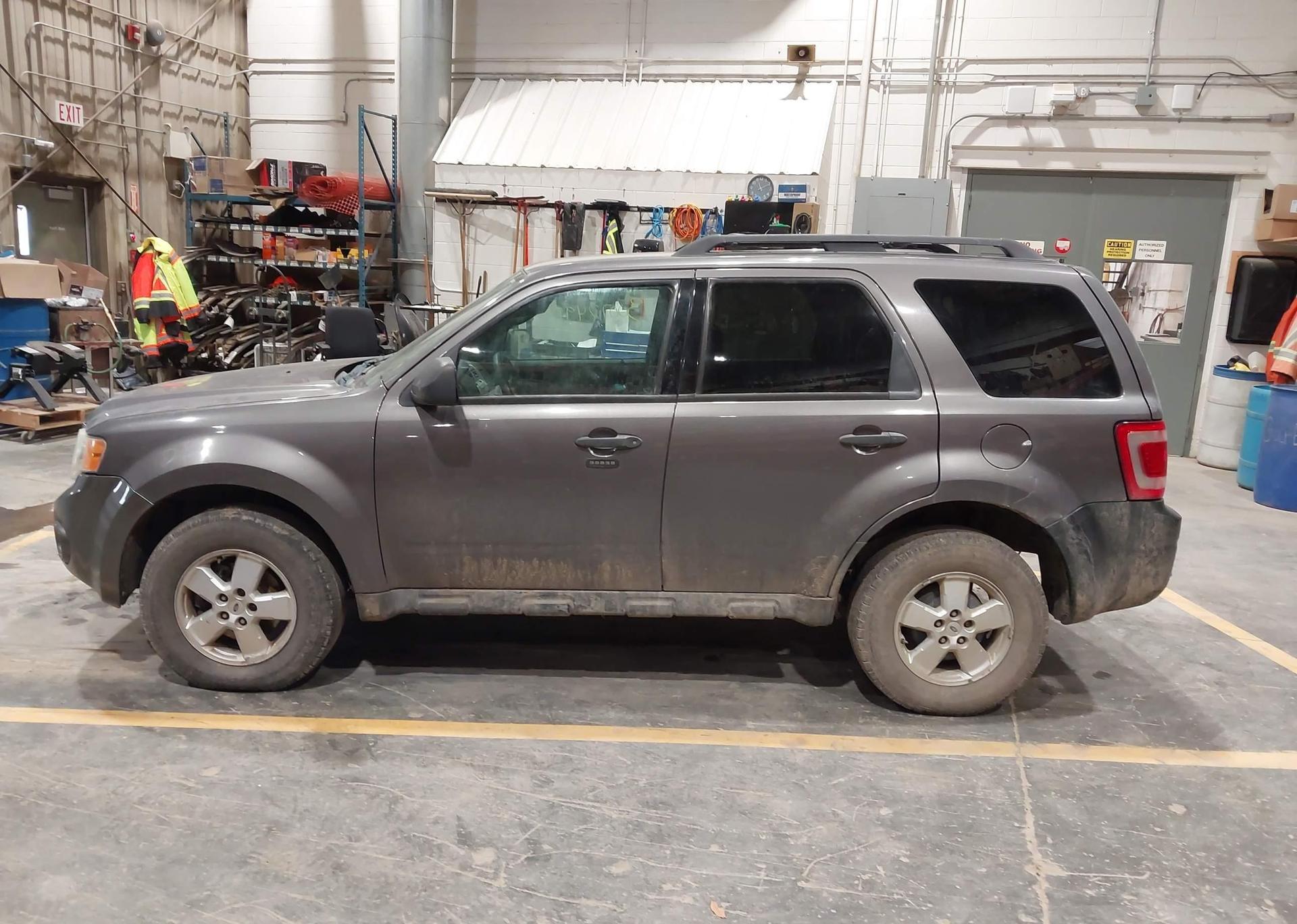 2010 FORD ESCAPE XLT AUTOMATIC