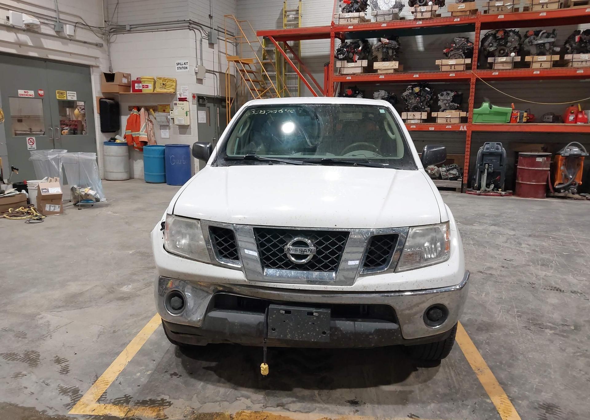 2011 NISSAN FRONTIER SV