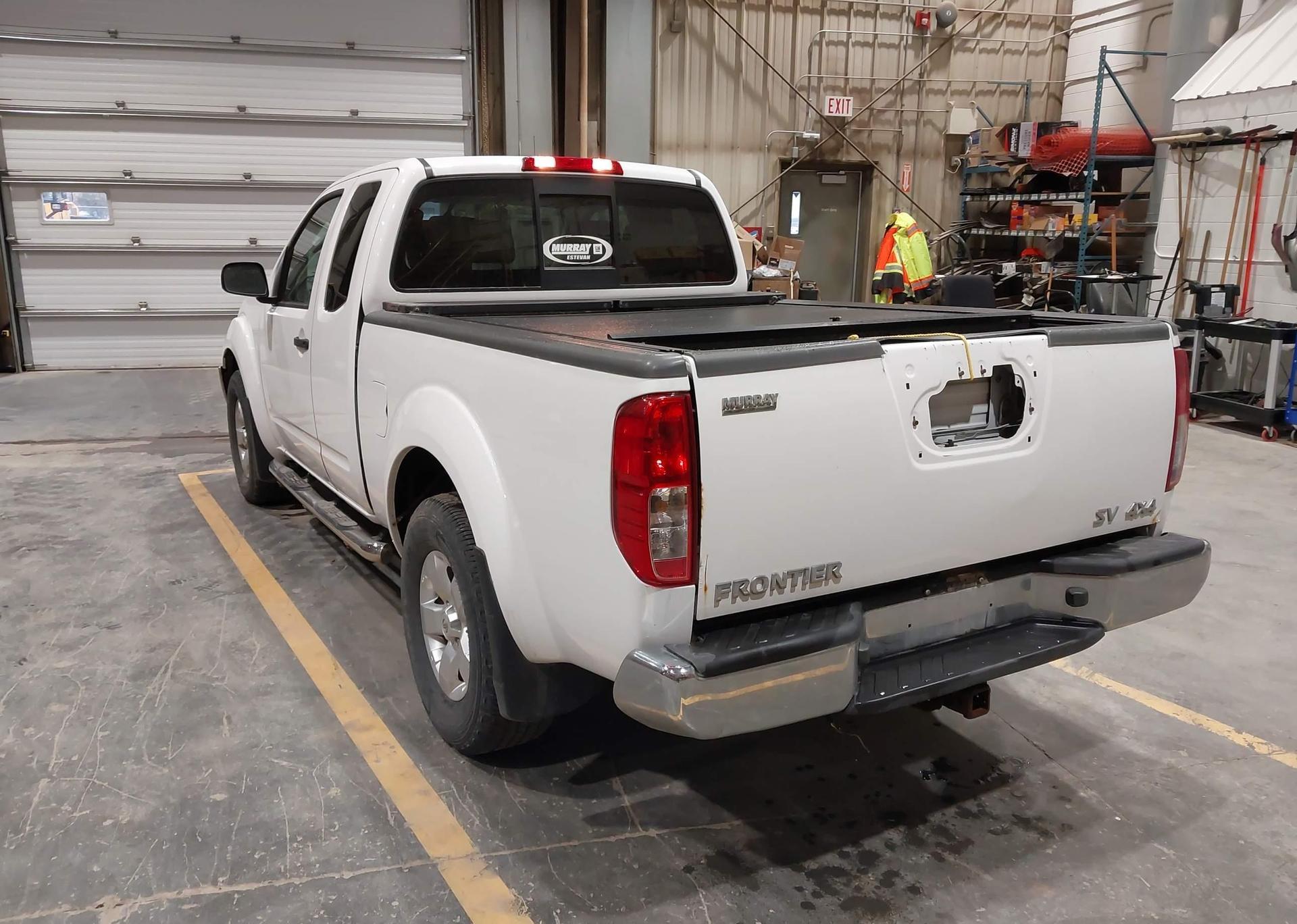 2011 NISSAN FRONTIER SV