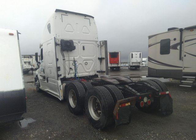 2020 FREIGHTLINER CASCADIA 126