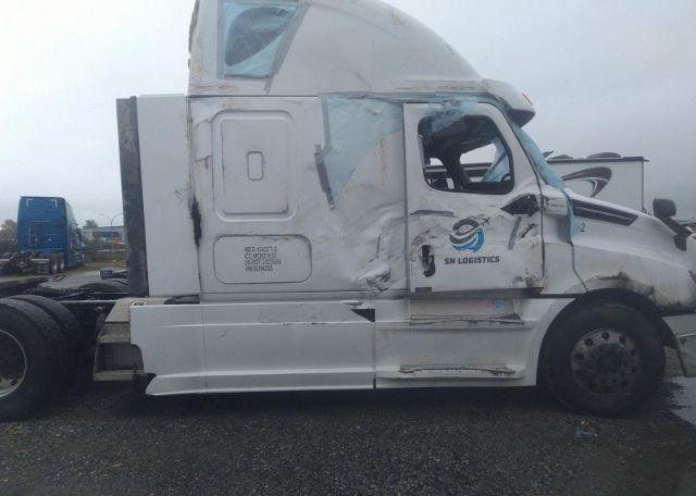 2020 FREIGHTLINER CASCADIA 126