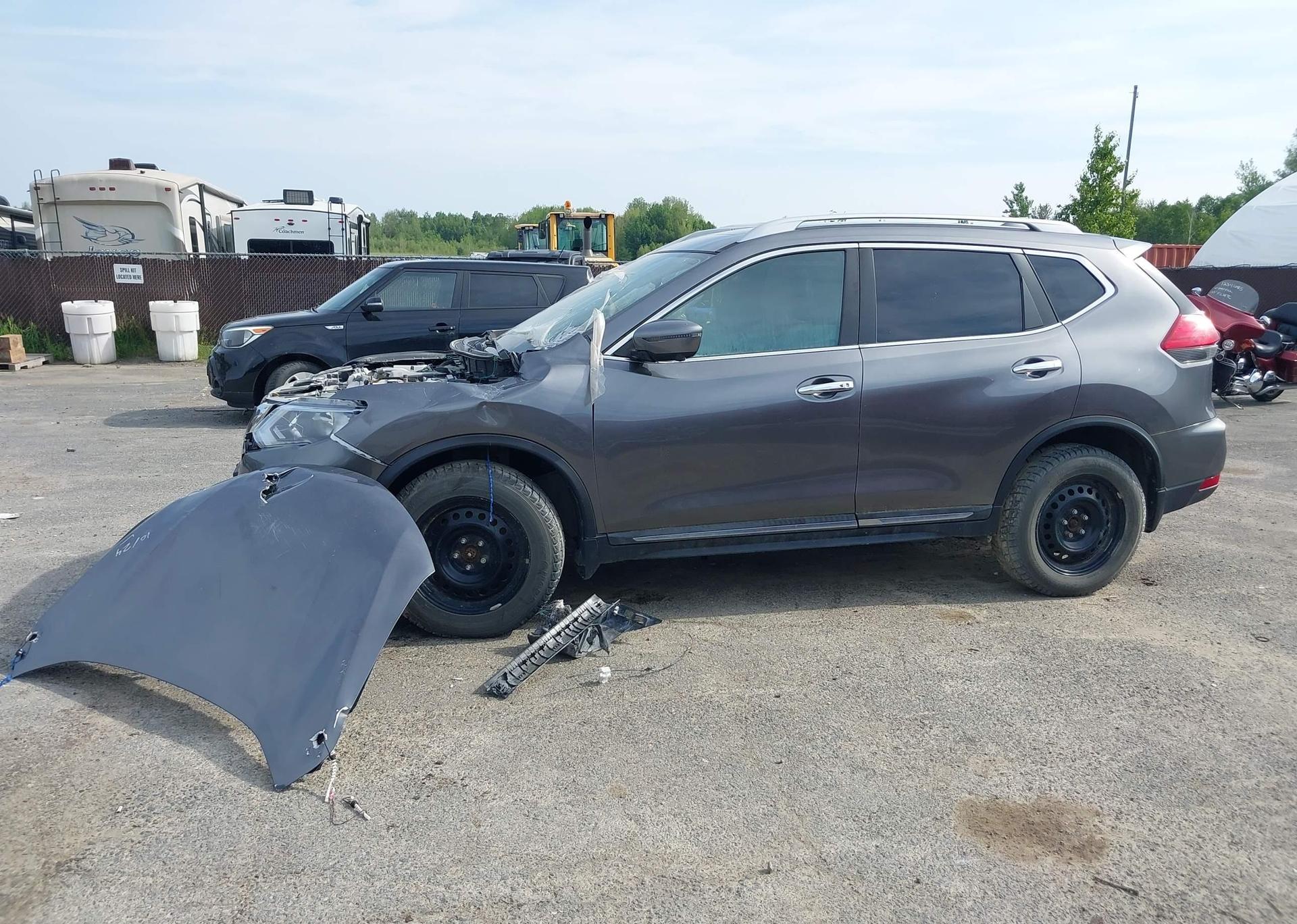 2017 NISSAN ROGUE