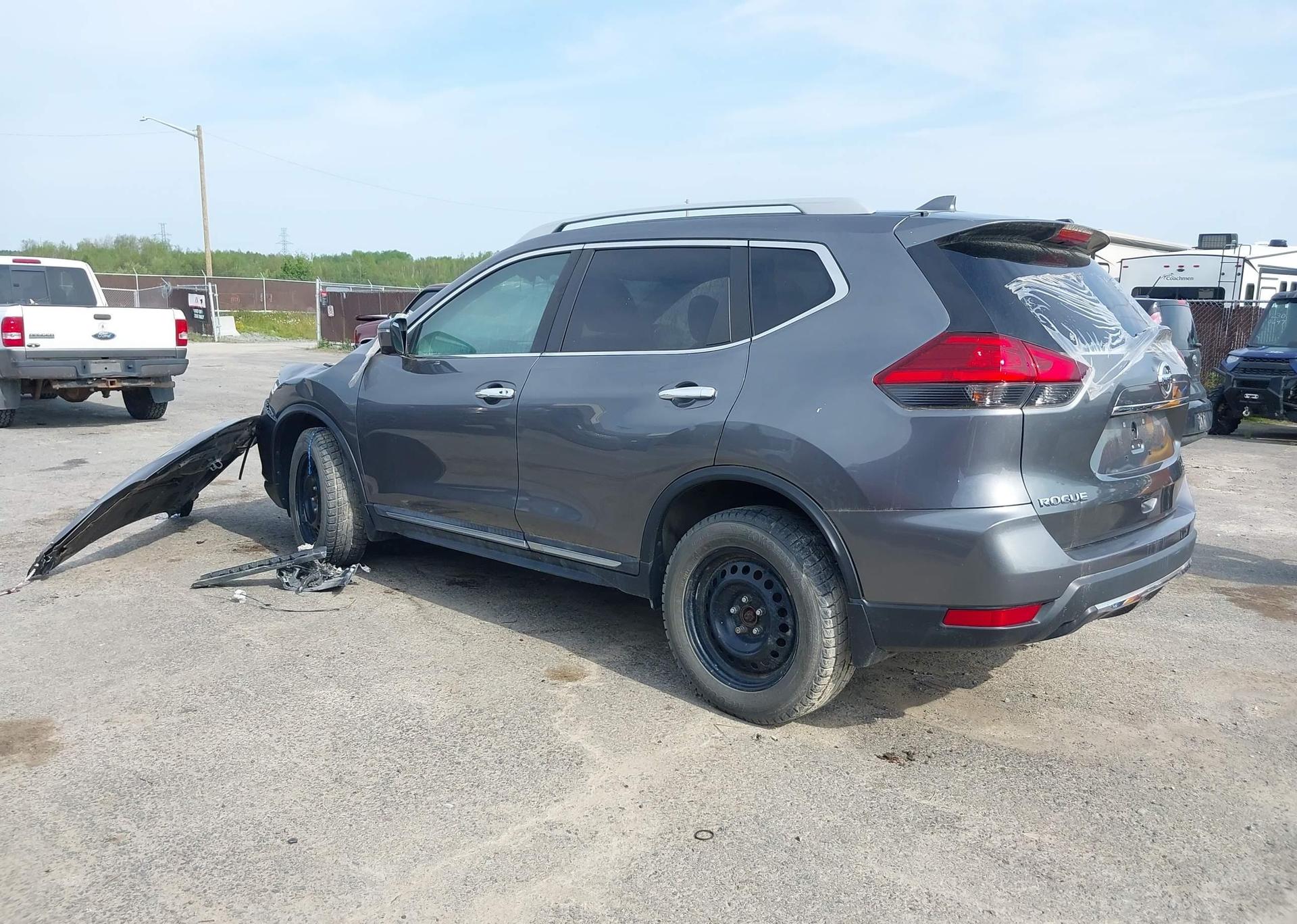 2017 NISSAN ROGUE