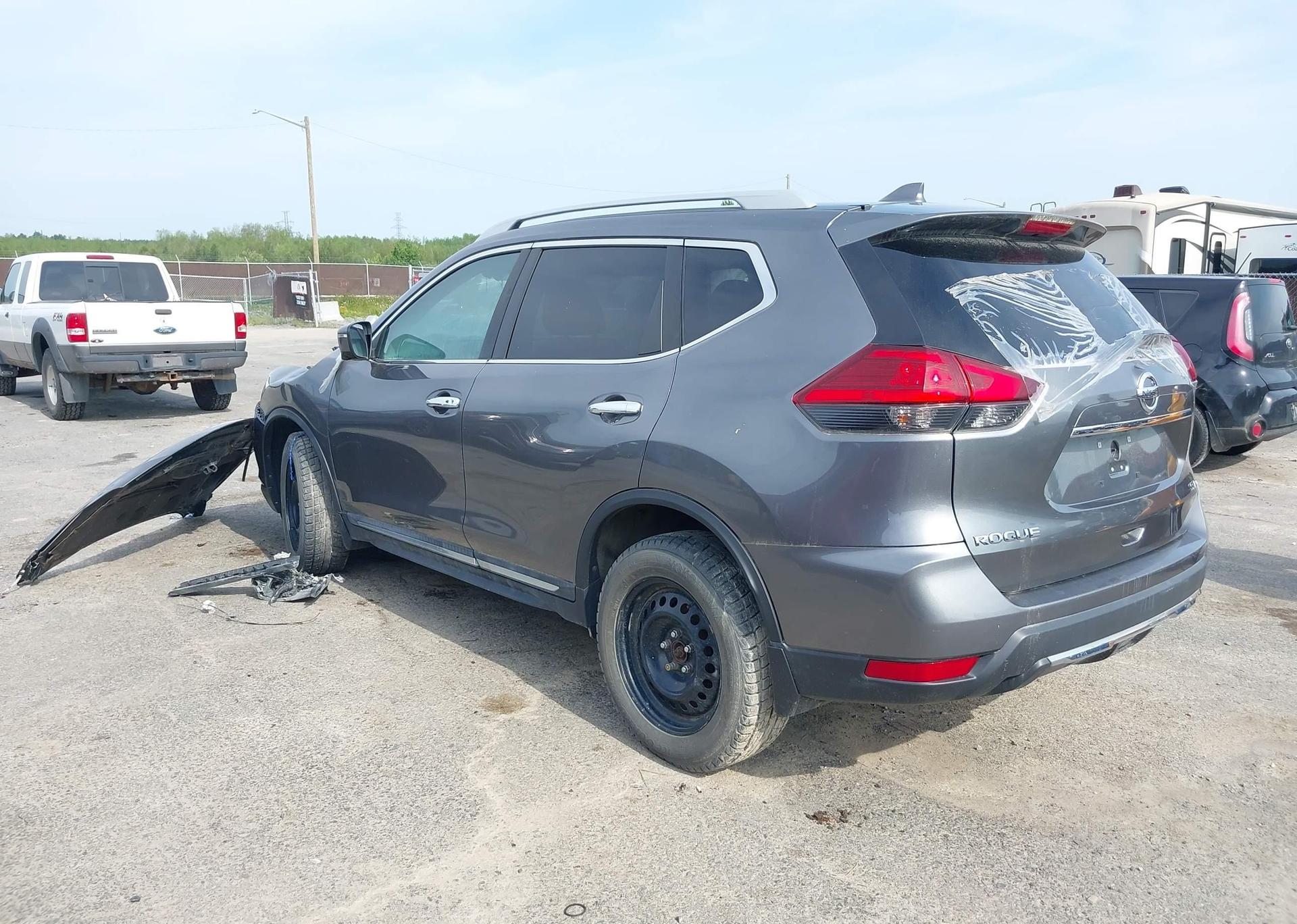2017 NISSAN ROGUE