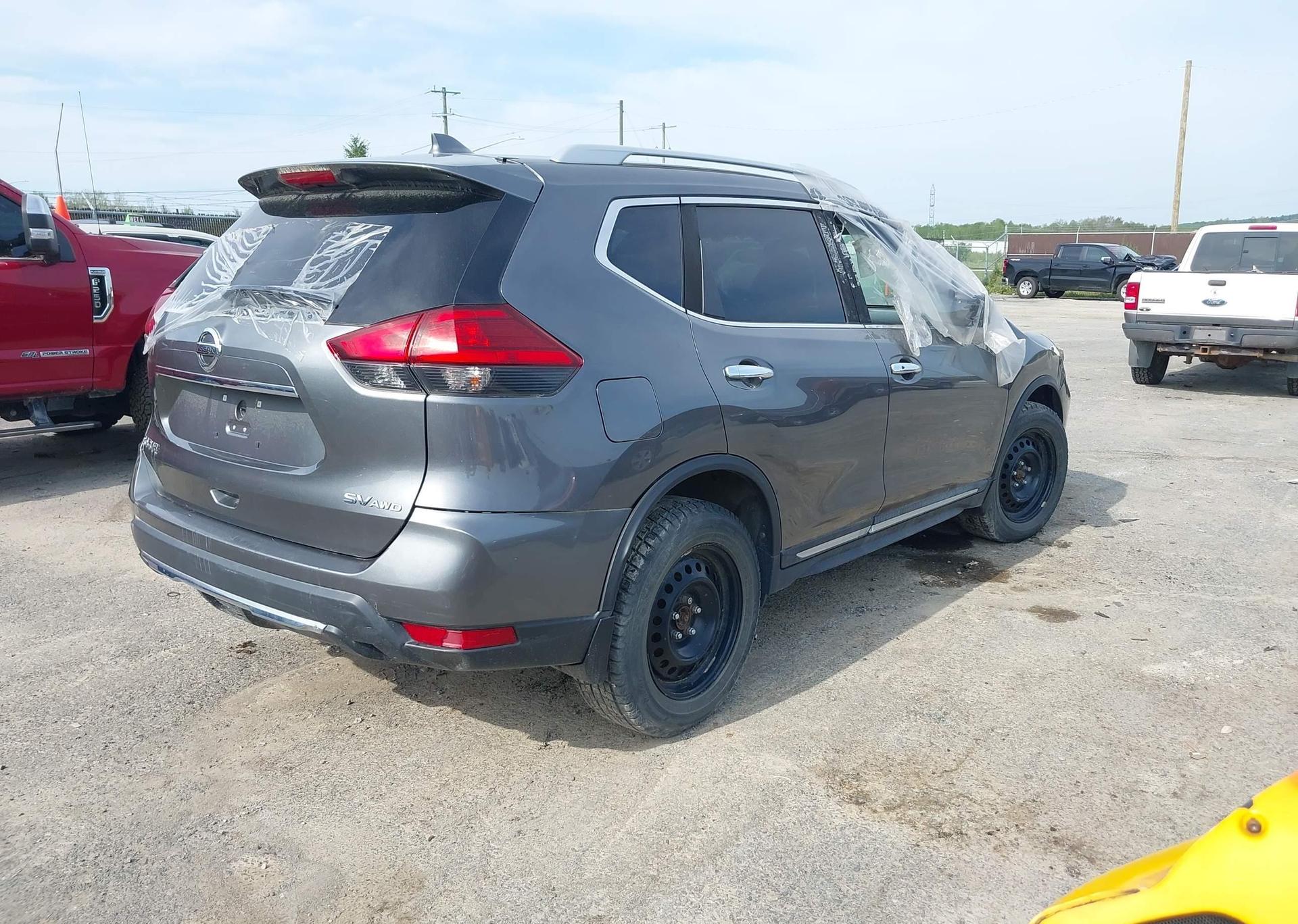 2017 NISSAN ROGUE