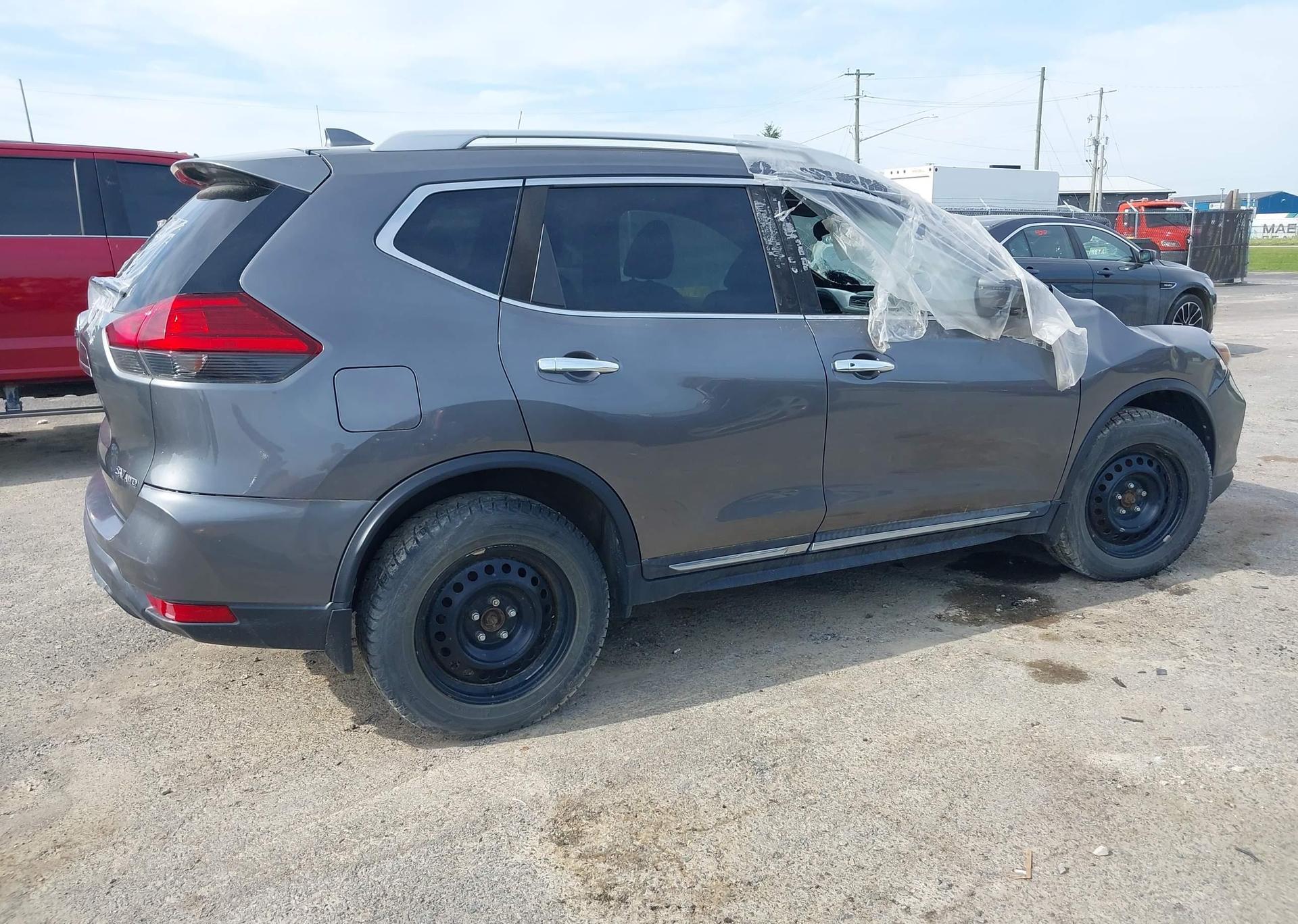 2017 NISSAN ROGUE