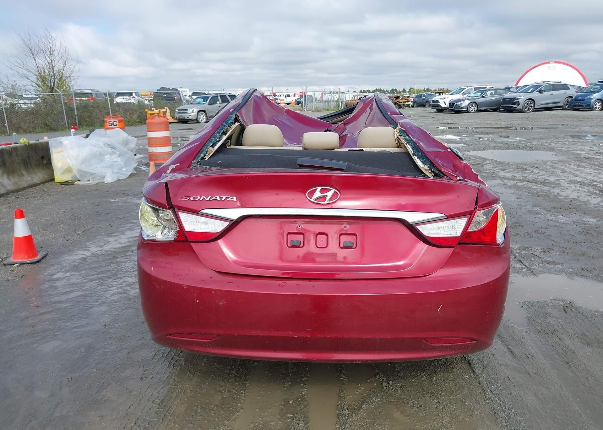2011 HYUNDAI SONATA GLS