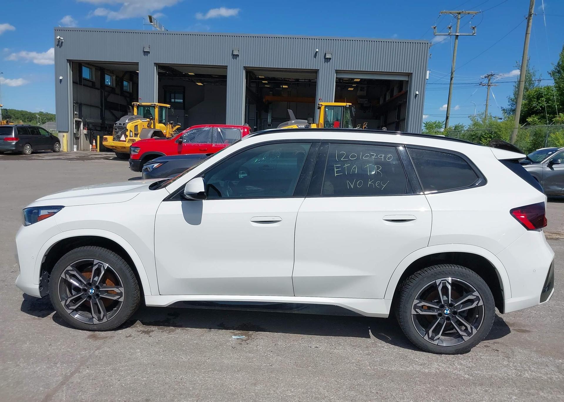2023 BMW X1
