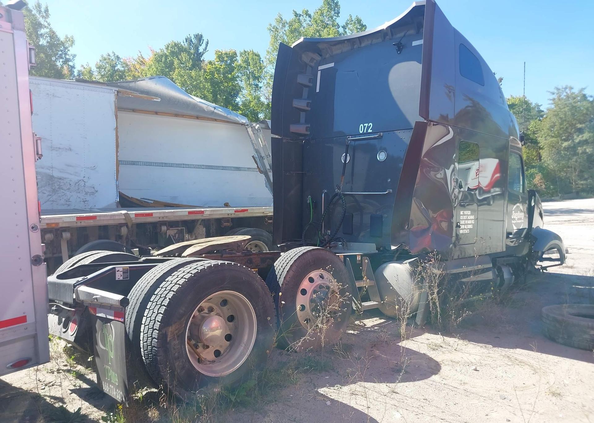 2023 PETERBILT 579