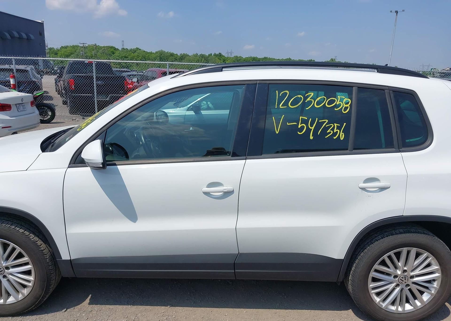 2016 VOLKSWAGEN TIGUAN