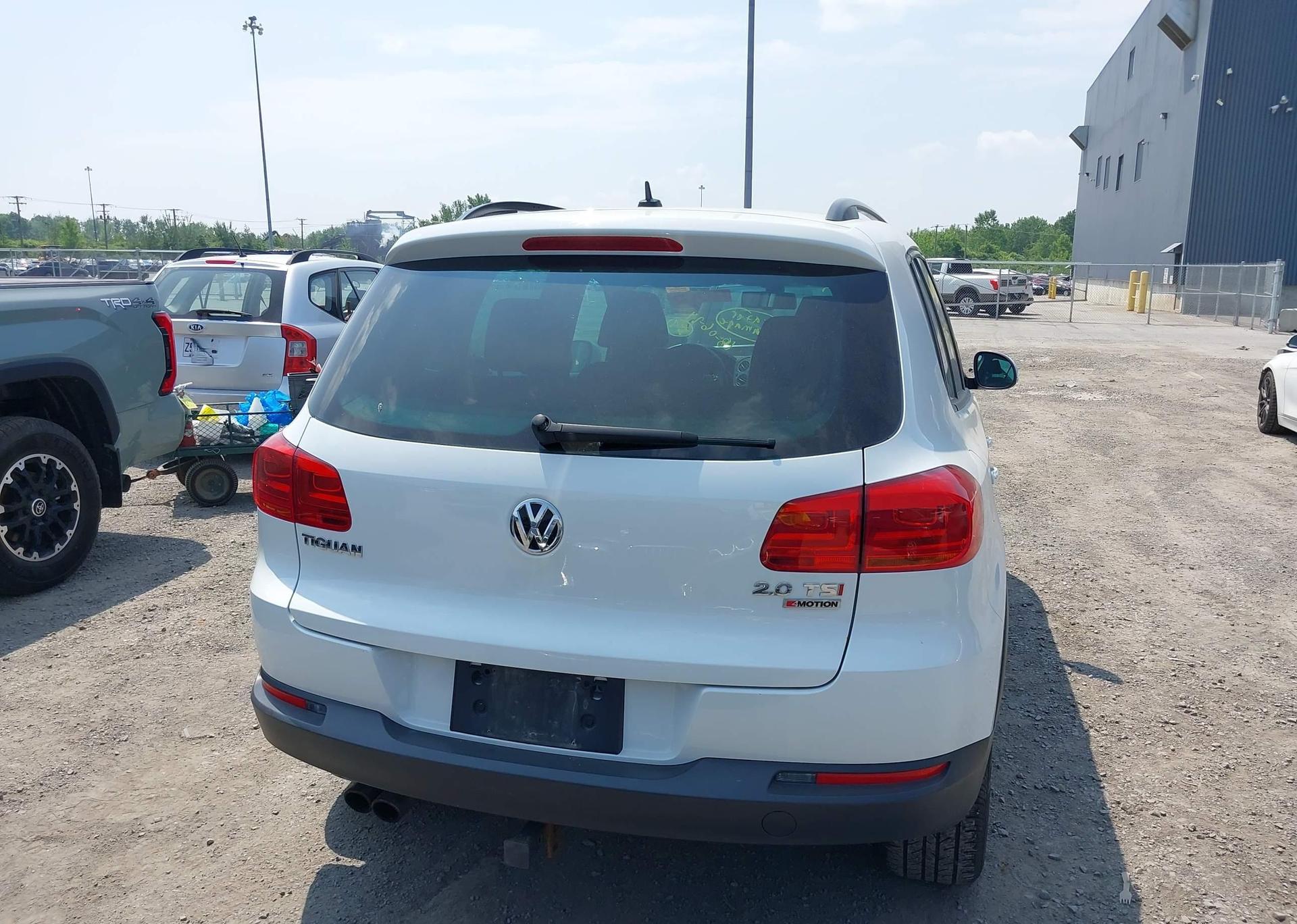 2016 VOLKSWAGEN TIGUAN
