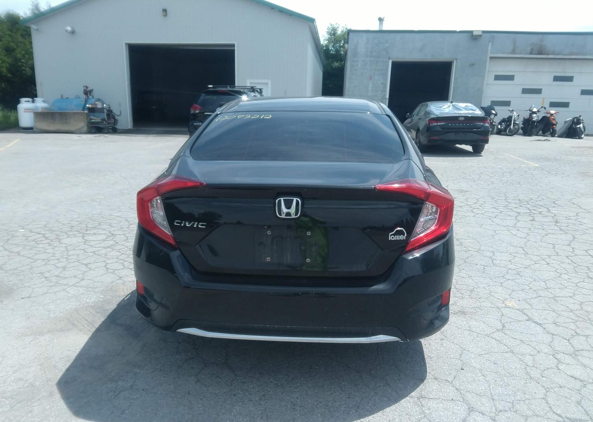 2021 HONDA HR-V LX