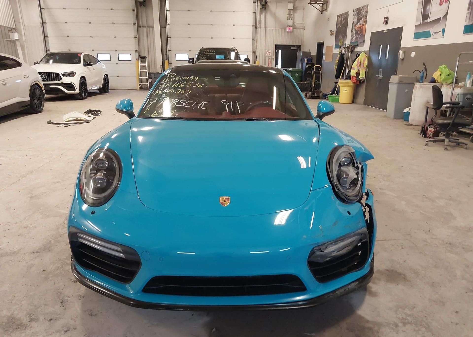 2017 PORSCHE 911