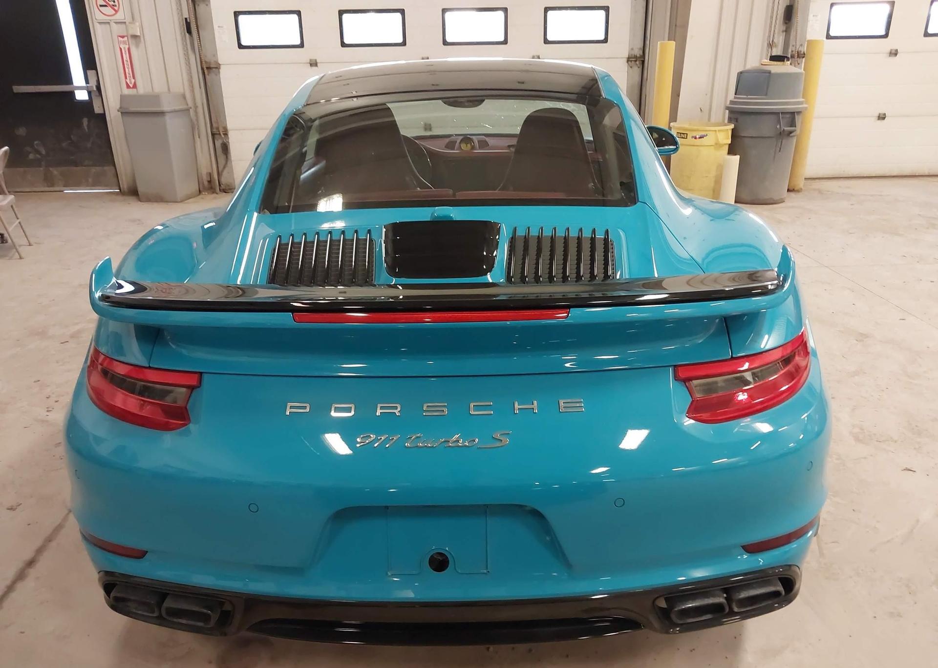 2017 PORSCHE 911