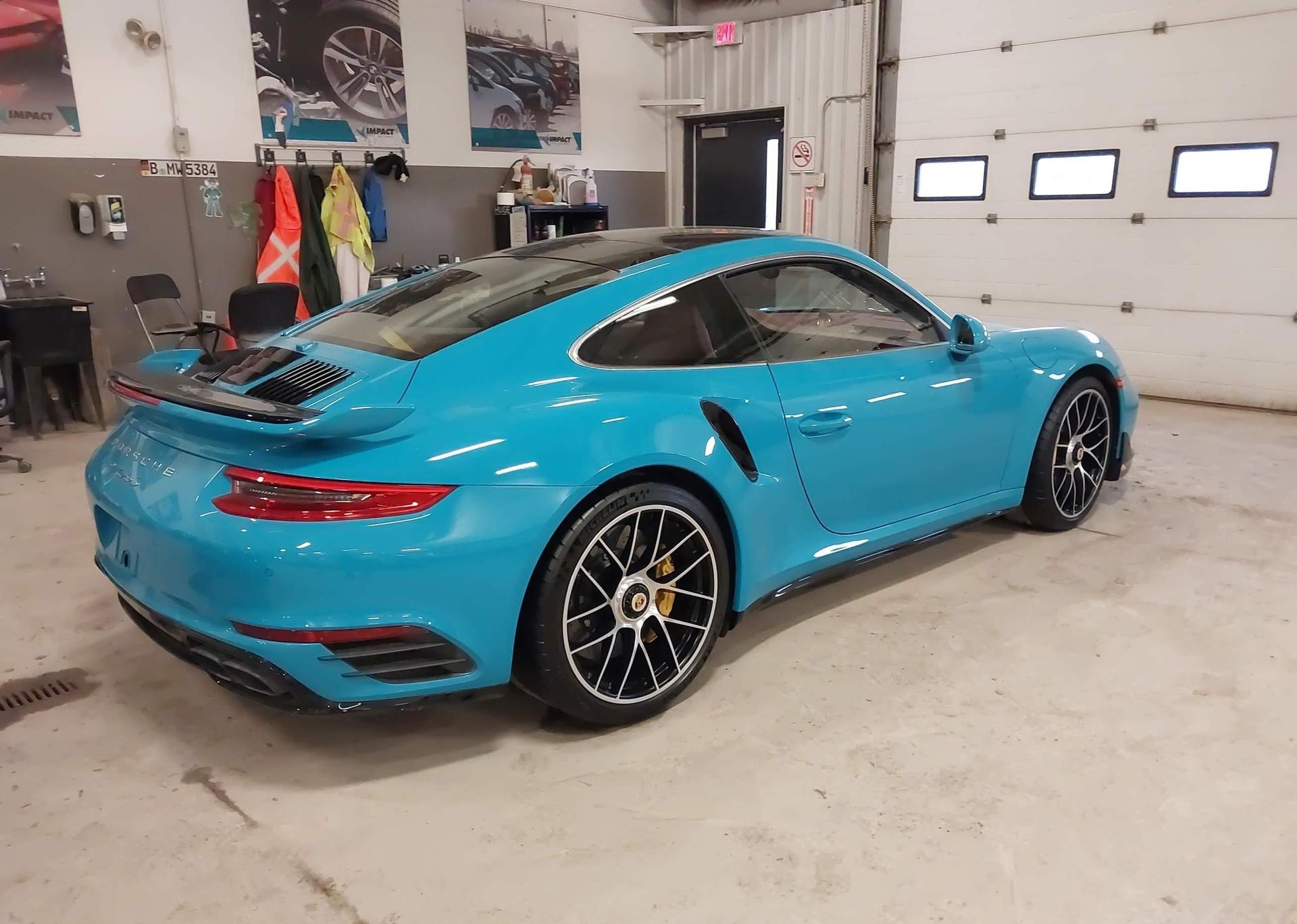 2017 PORSCHE 911