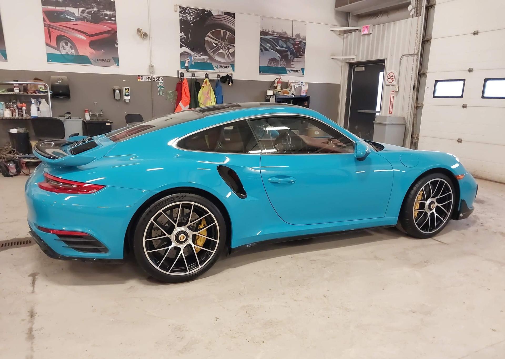 2017 PORSCHE 911