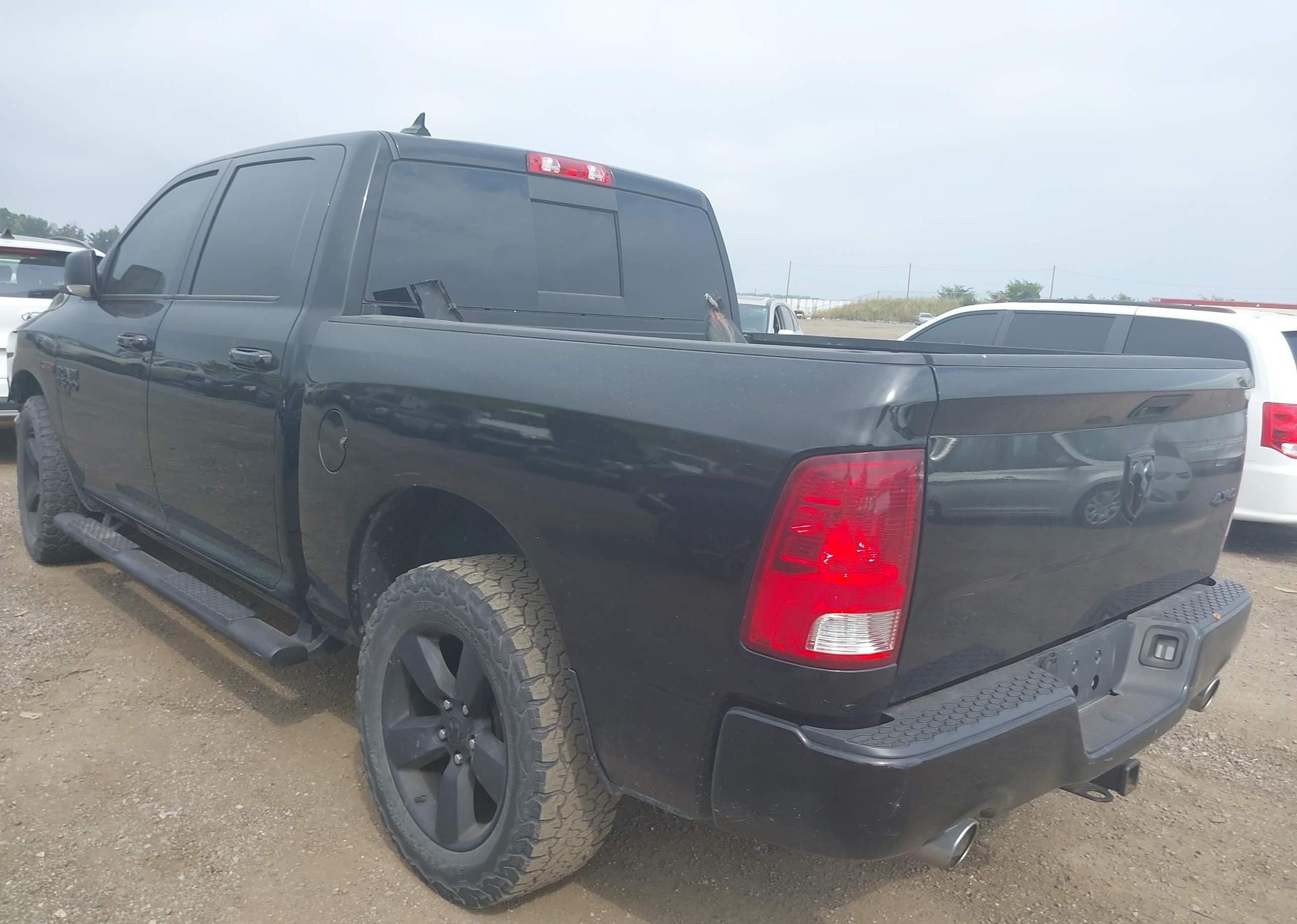 2019 RAM 1500 CLASSIC SLT