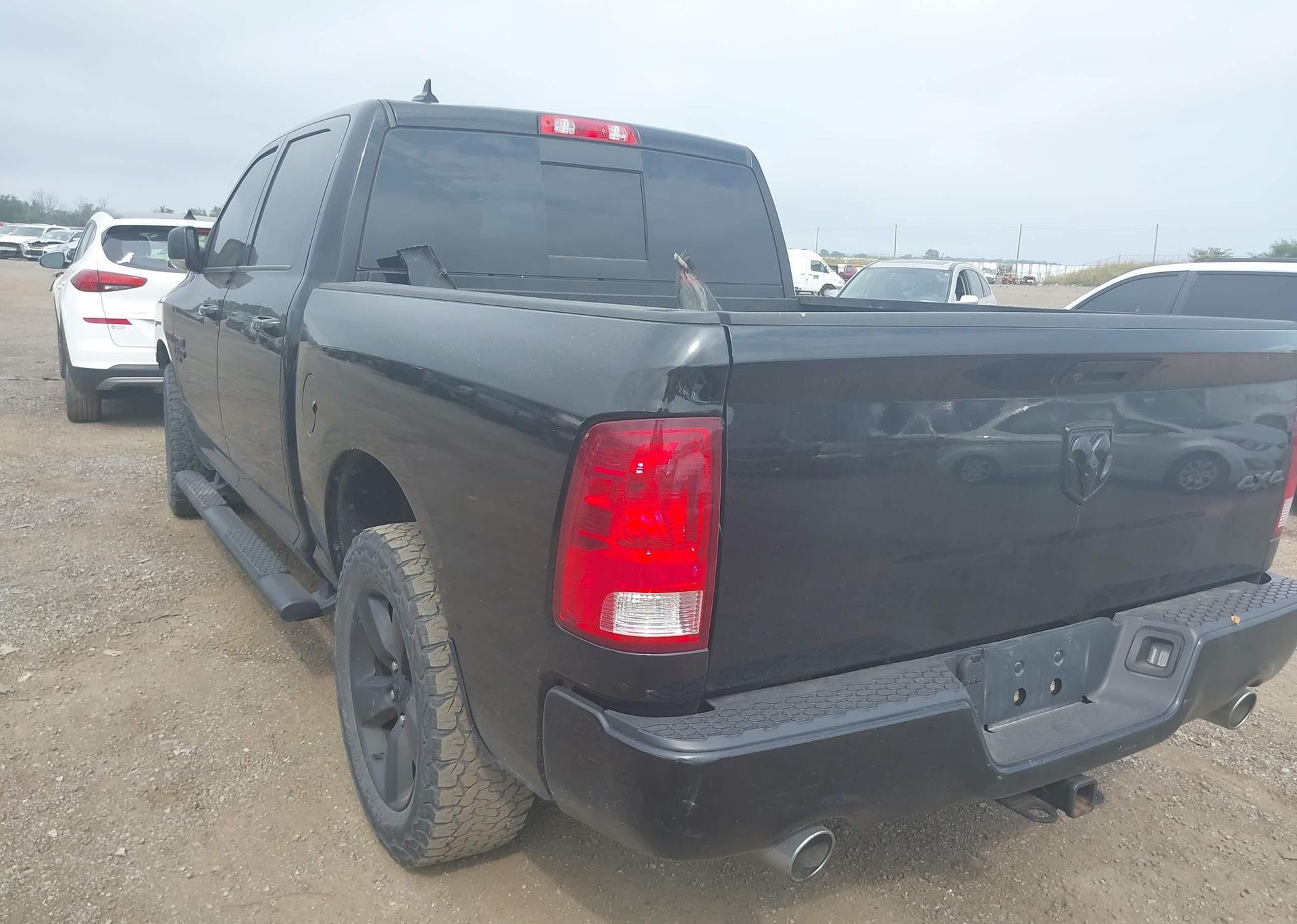 2019 RAM 1500 CLASSIC SLT