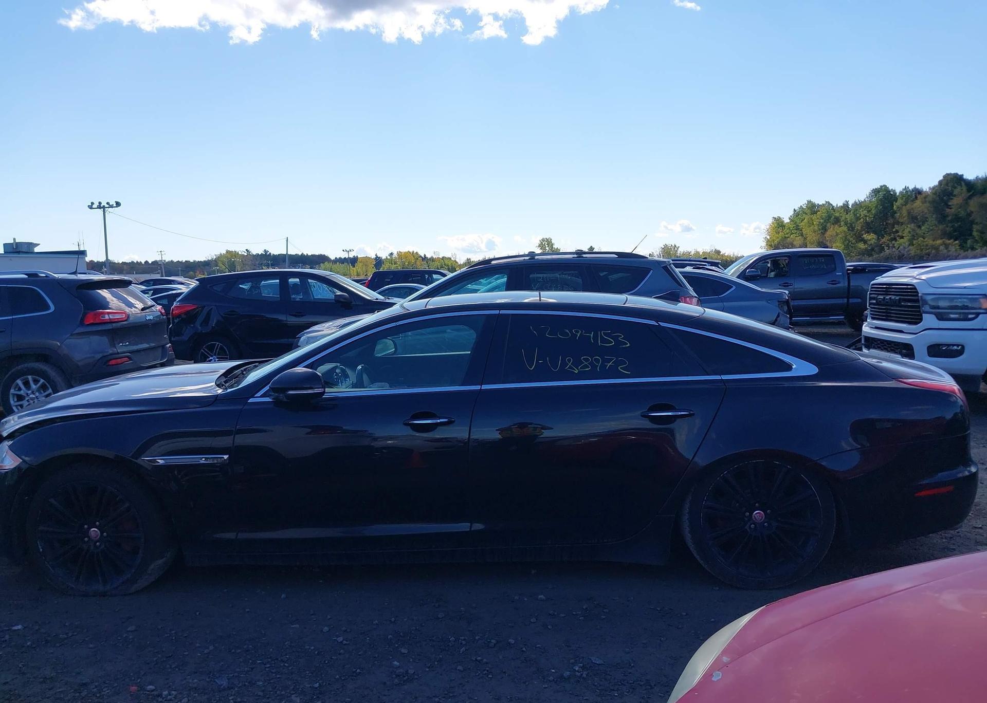 2015 JAGUAR XJ