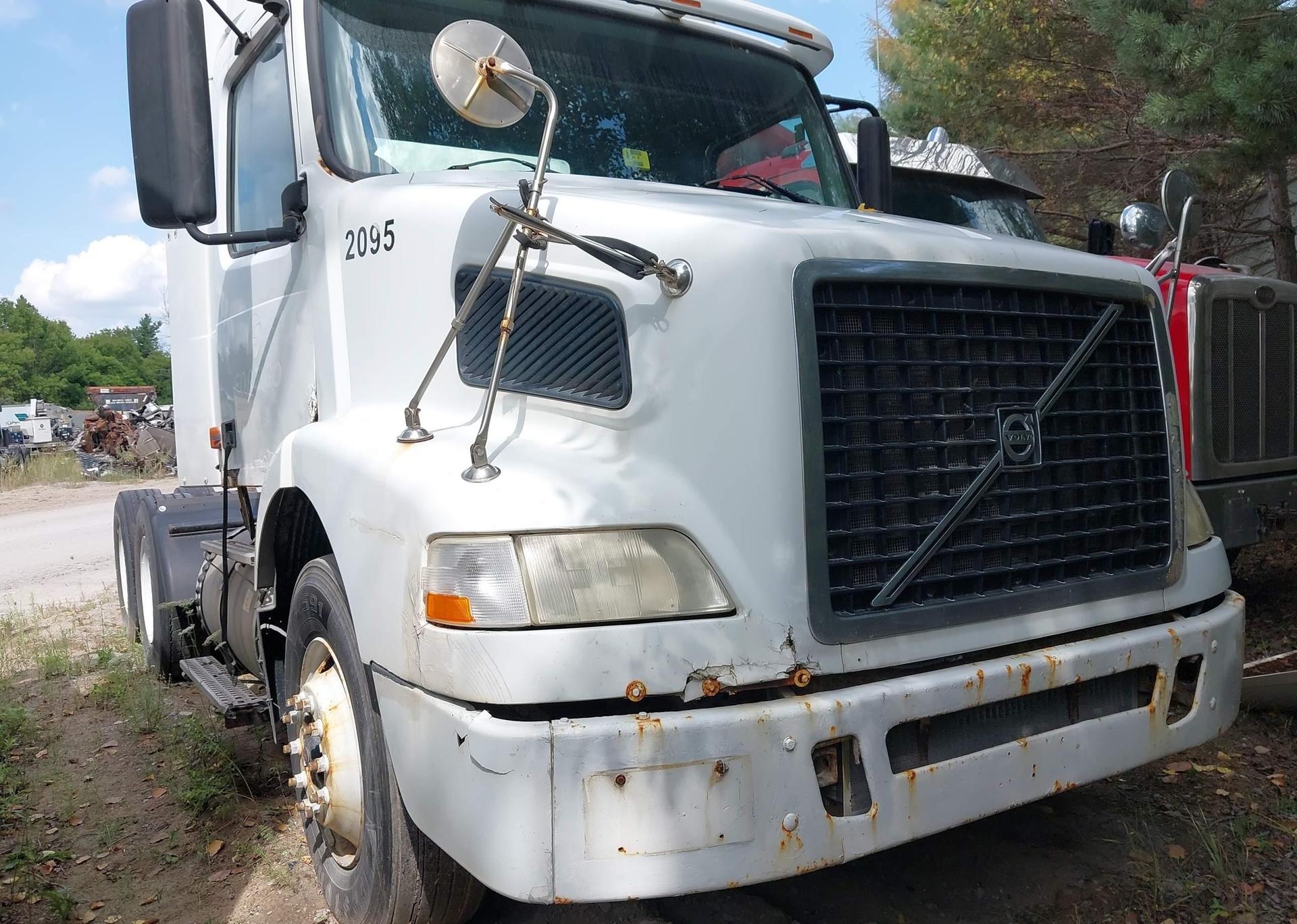 2007 VOLVO VN VNM