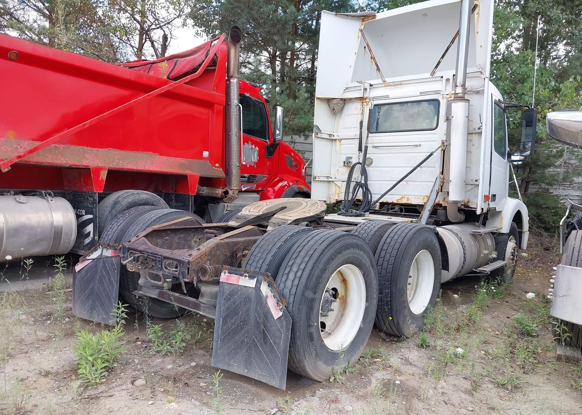 2007 VOLVO VN VNM