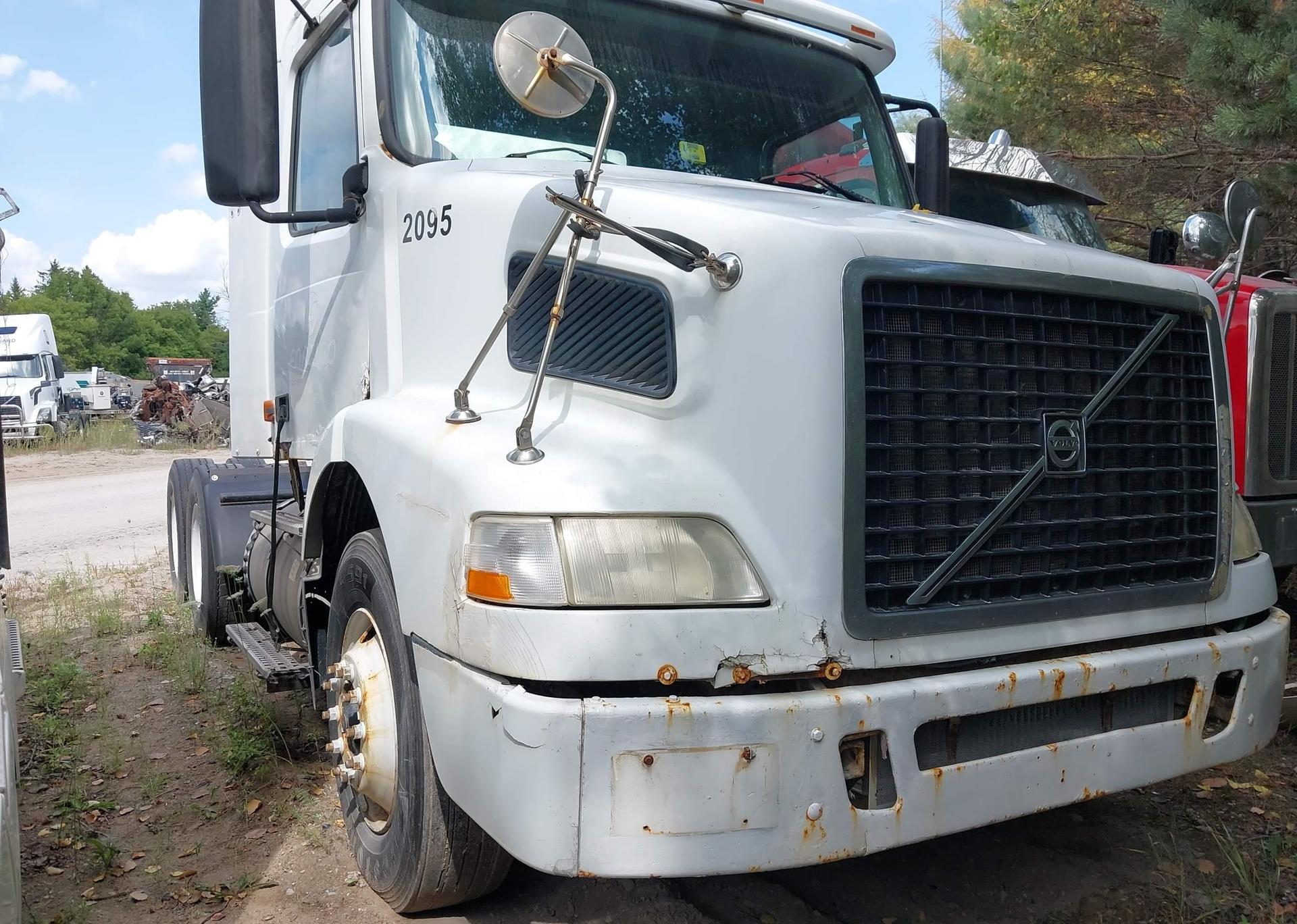 2007 VOLVO VN VNM