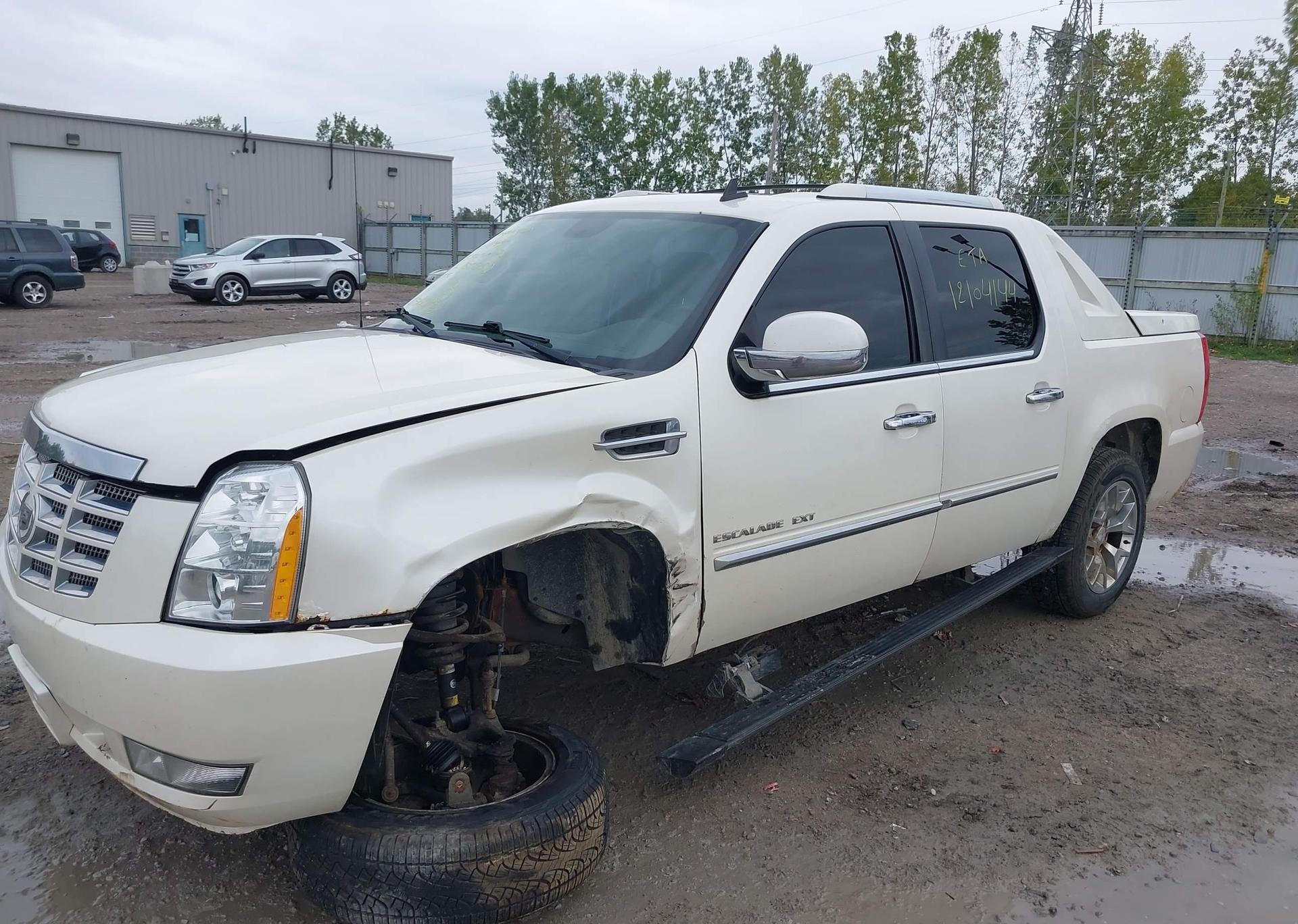 2010 CADILLAC ESCALADE EXT