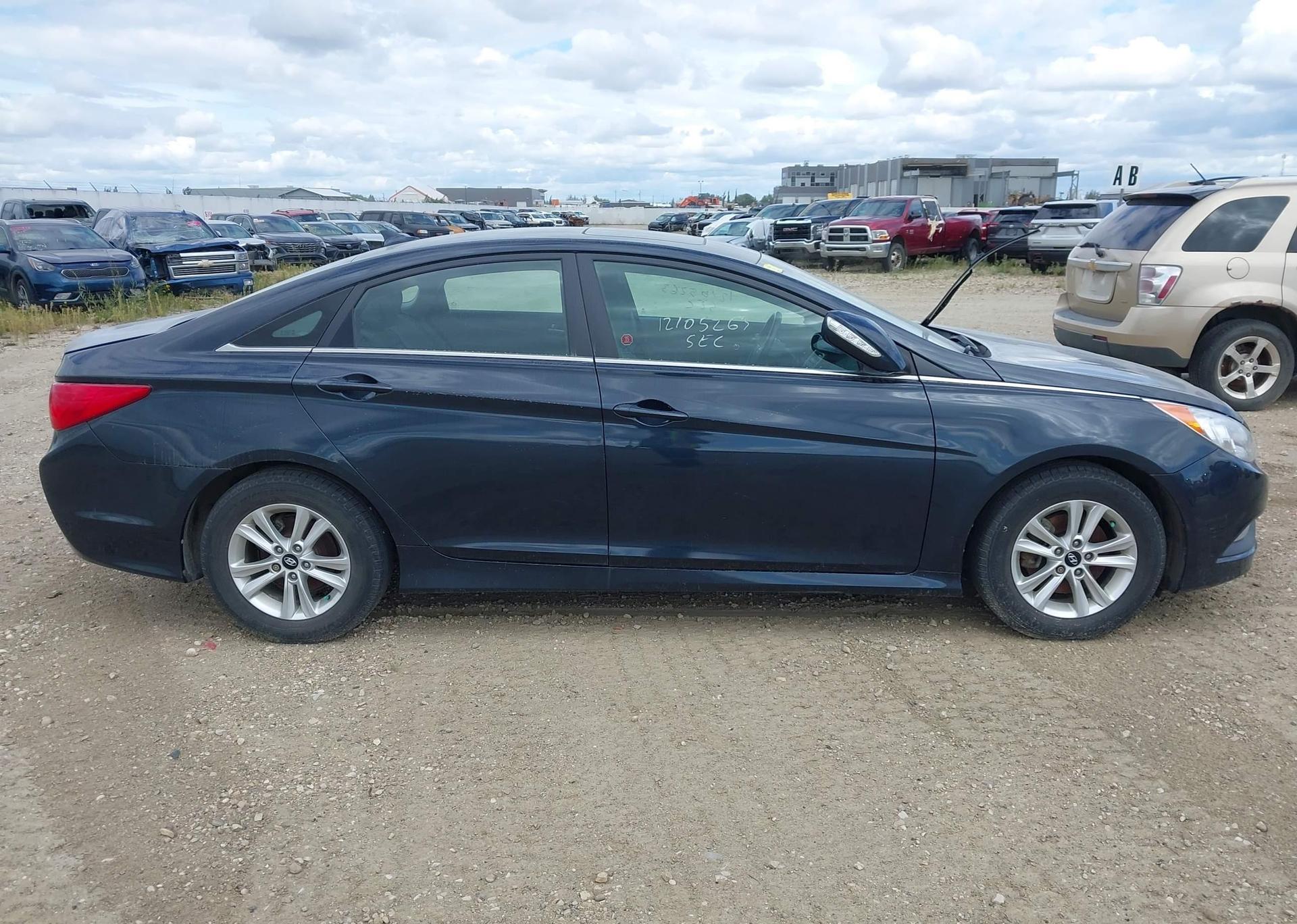 2014 HYUNDAI SONATA GLS