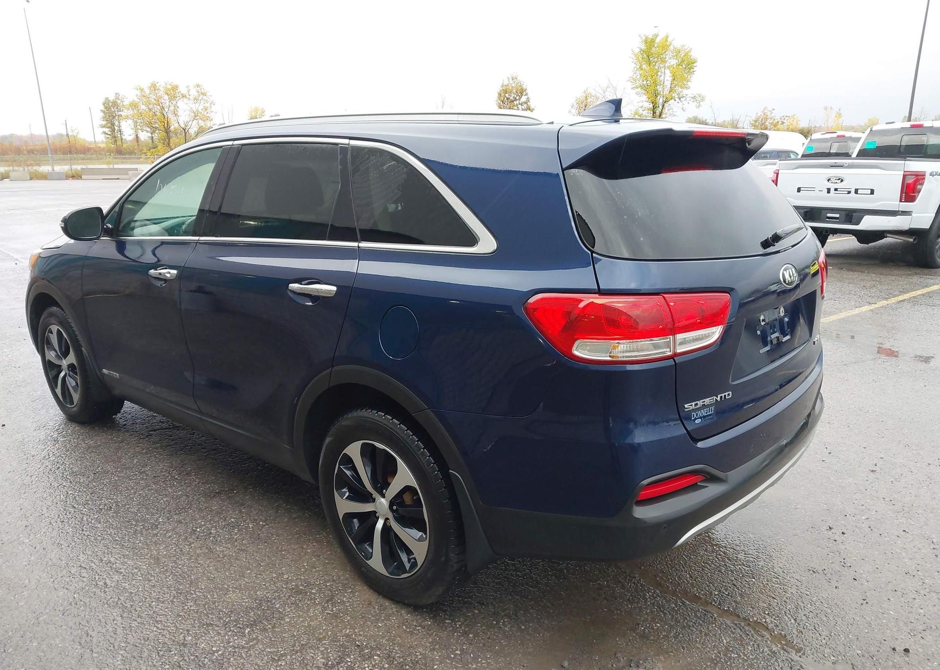 2017 KIA SORENTO EX