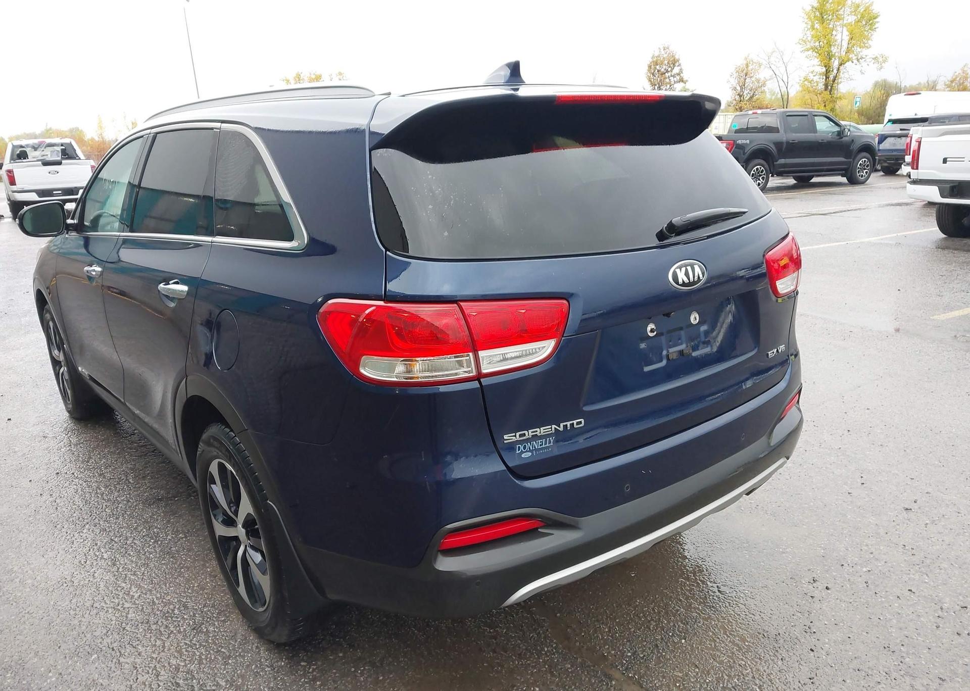 2017 KIA SORENTO EX