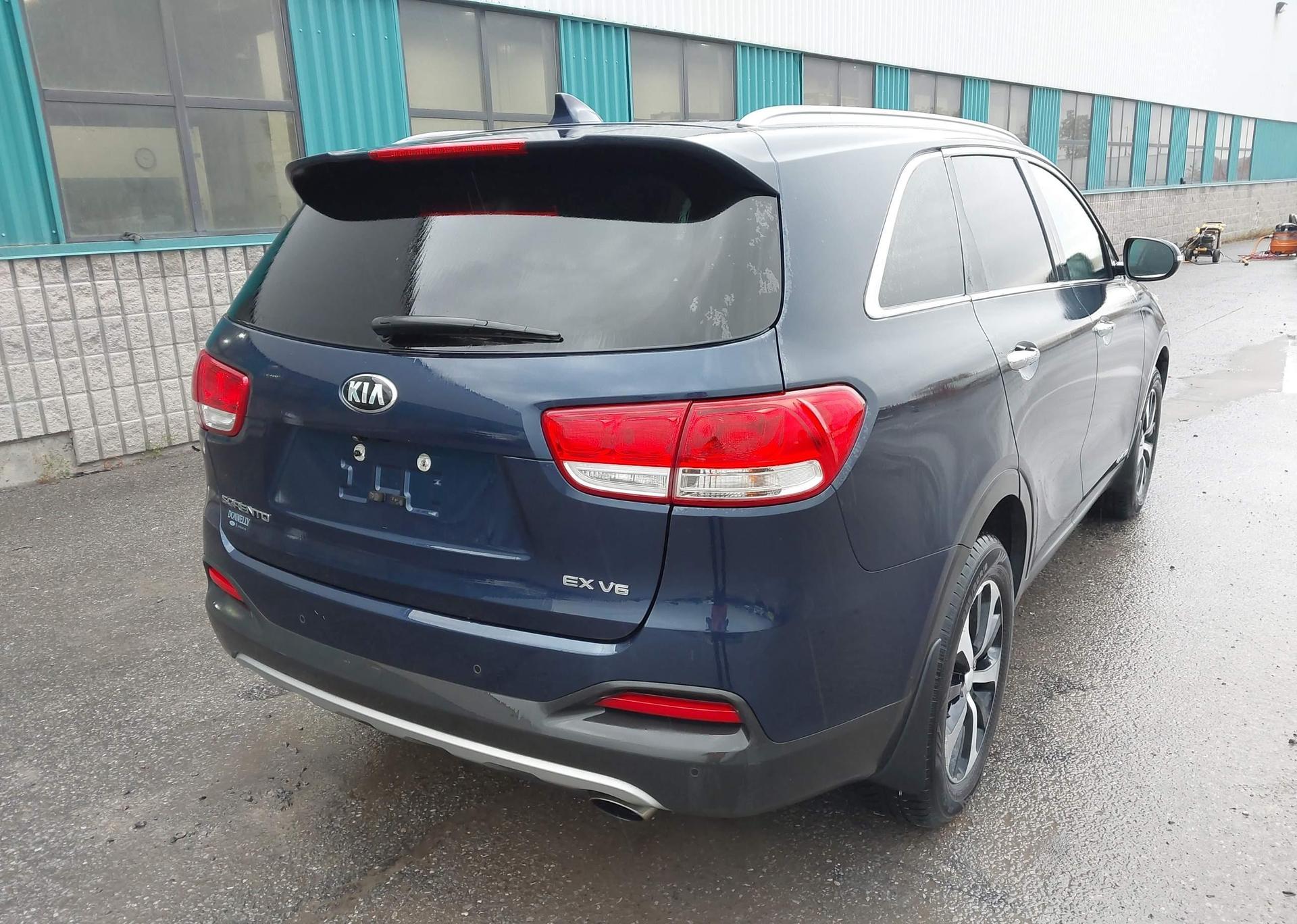 2017 KIA SORENTO EX