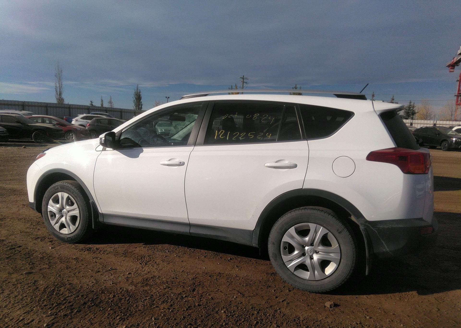 2015 TOYOTA RAV4 LE