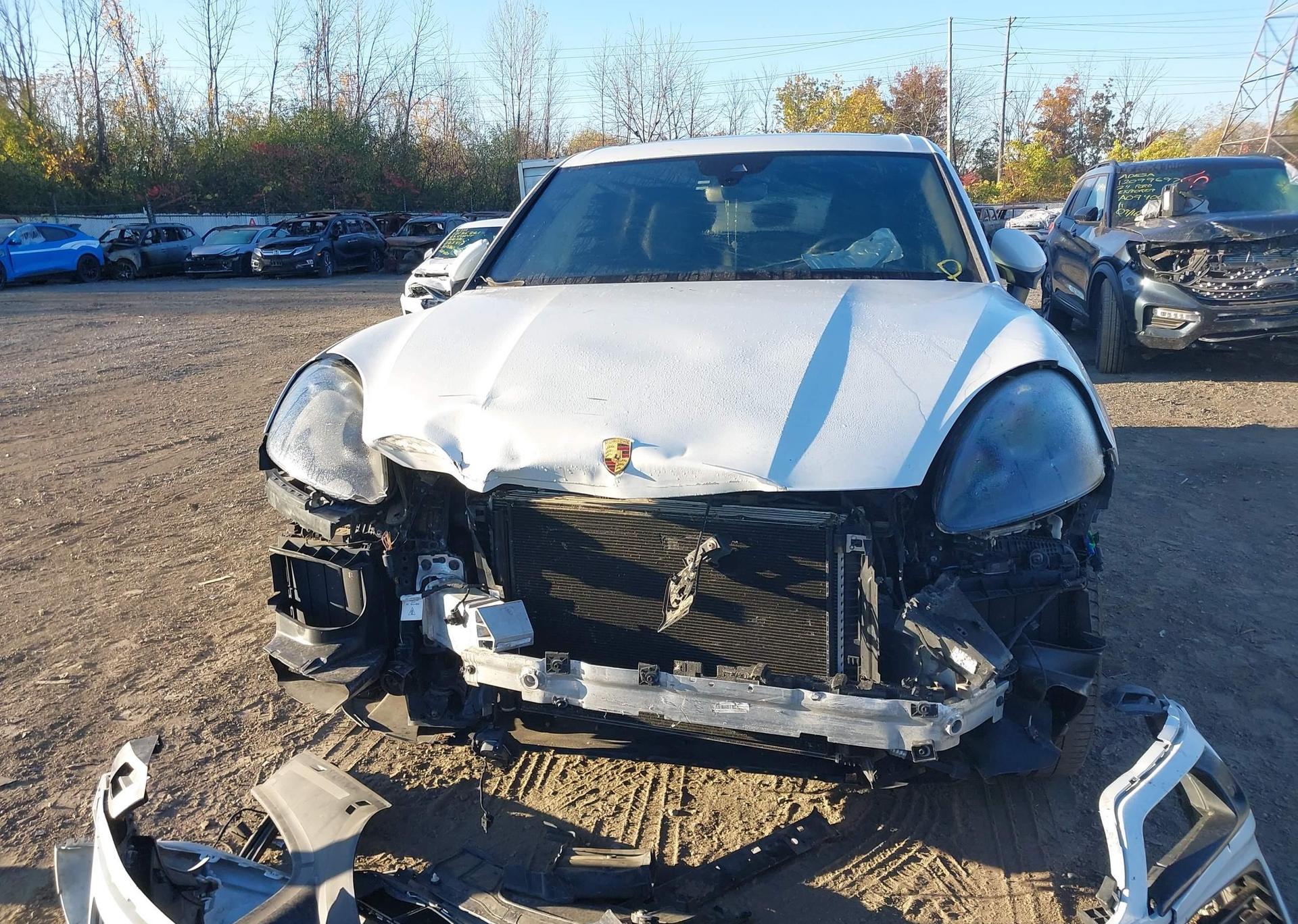 2019 PORSCHE CAYENNE S