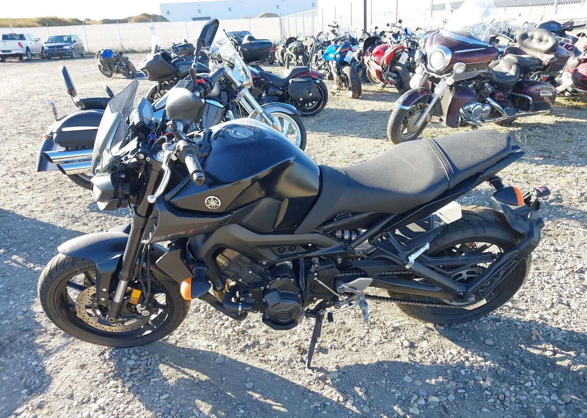 2018 YAMAHA MT09
