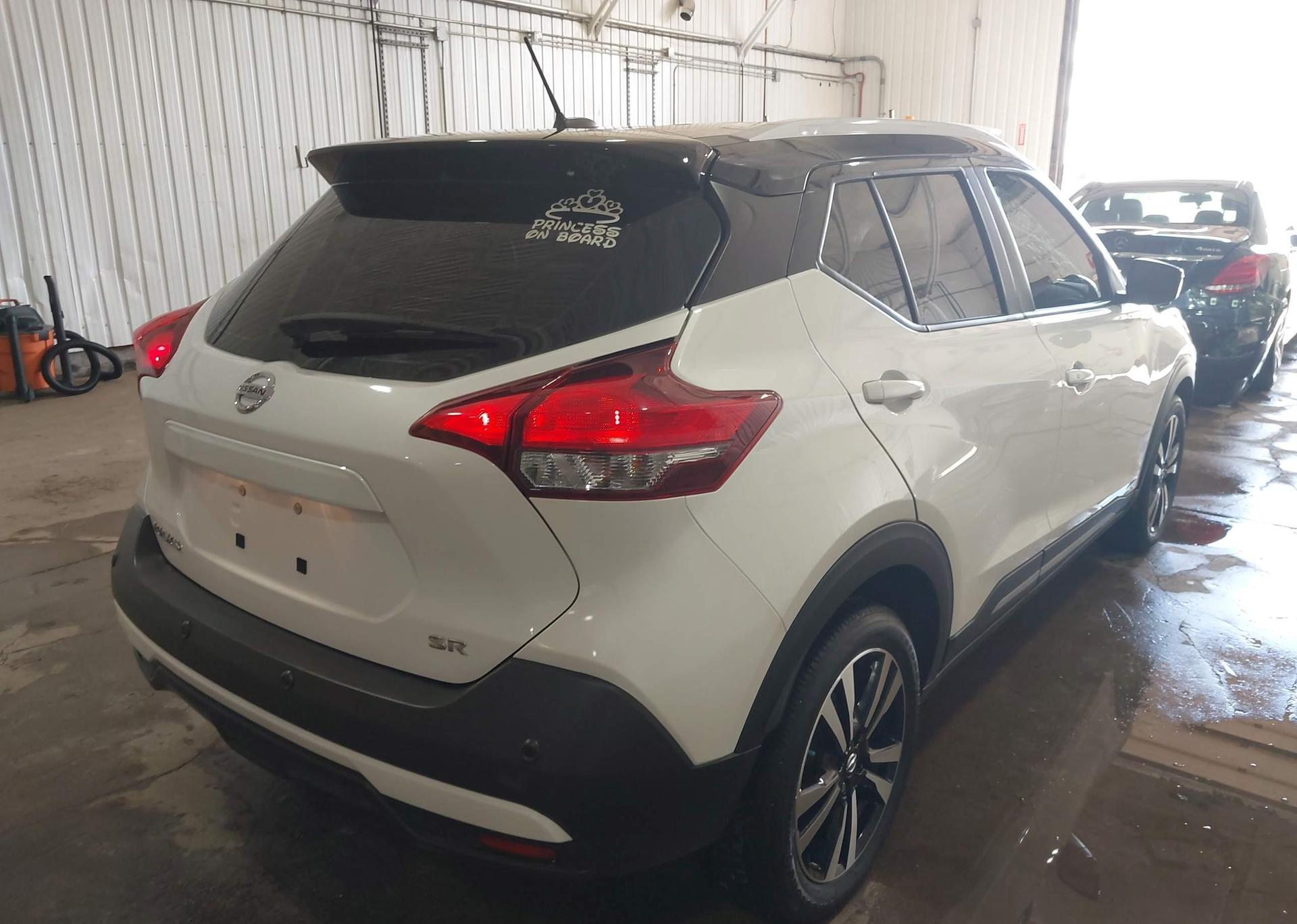 2020 NISSAN KICKS