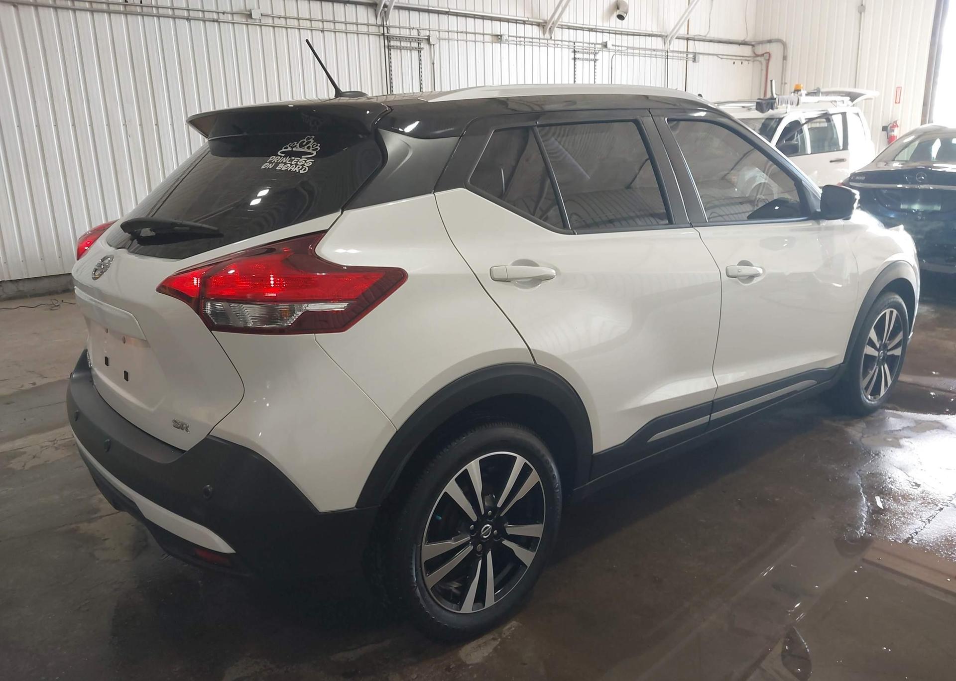 2020 NISSAN KICKS