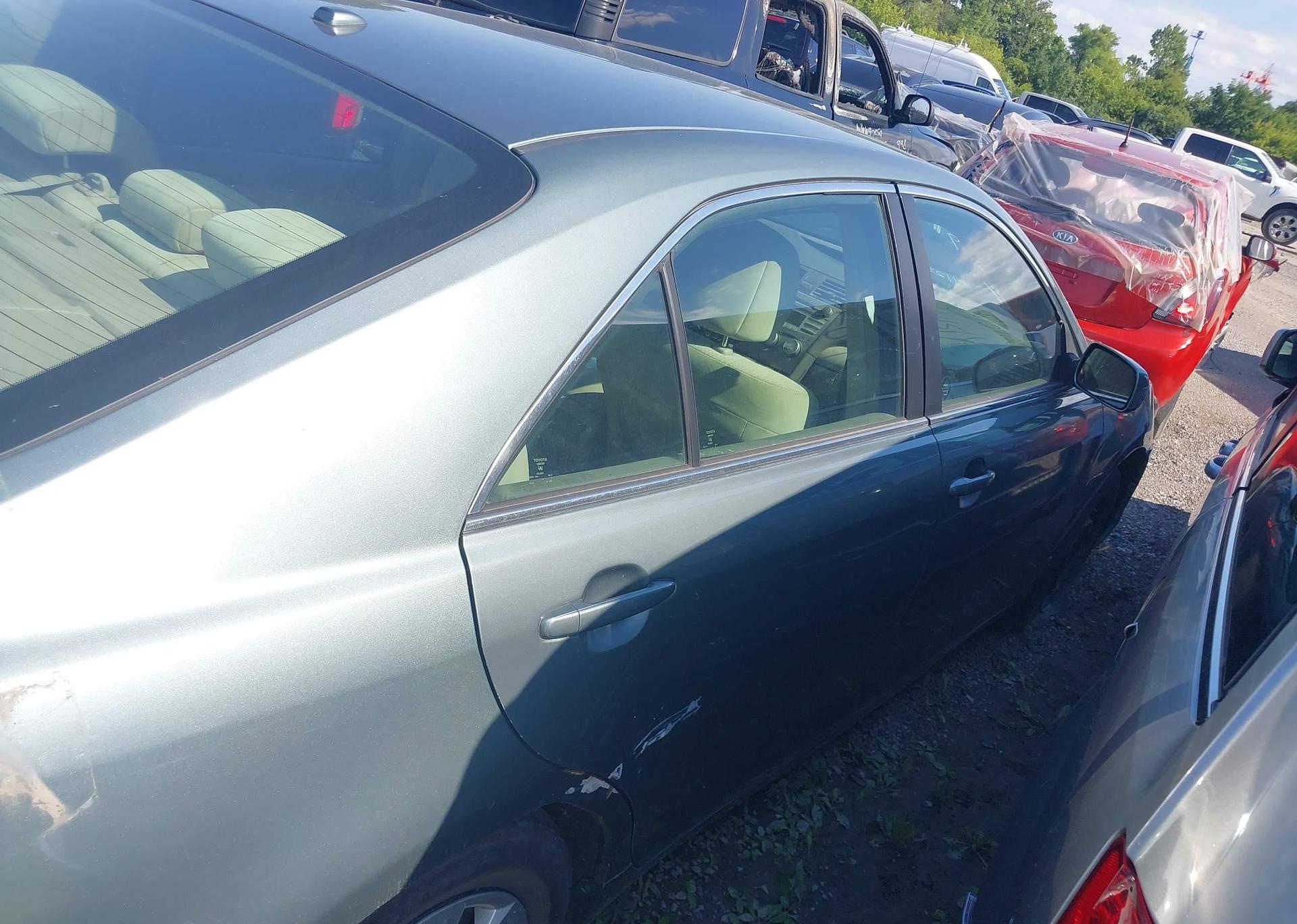 2010 TOYOTA CAMRY LE