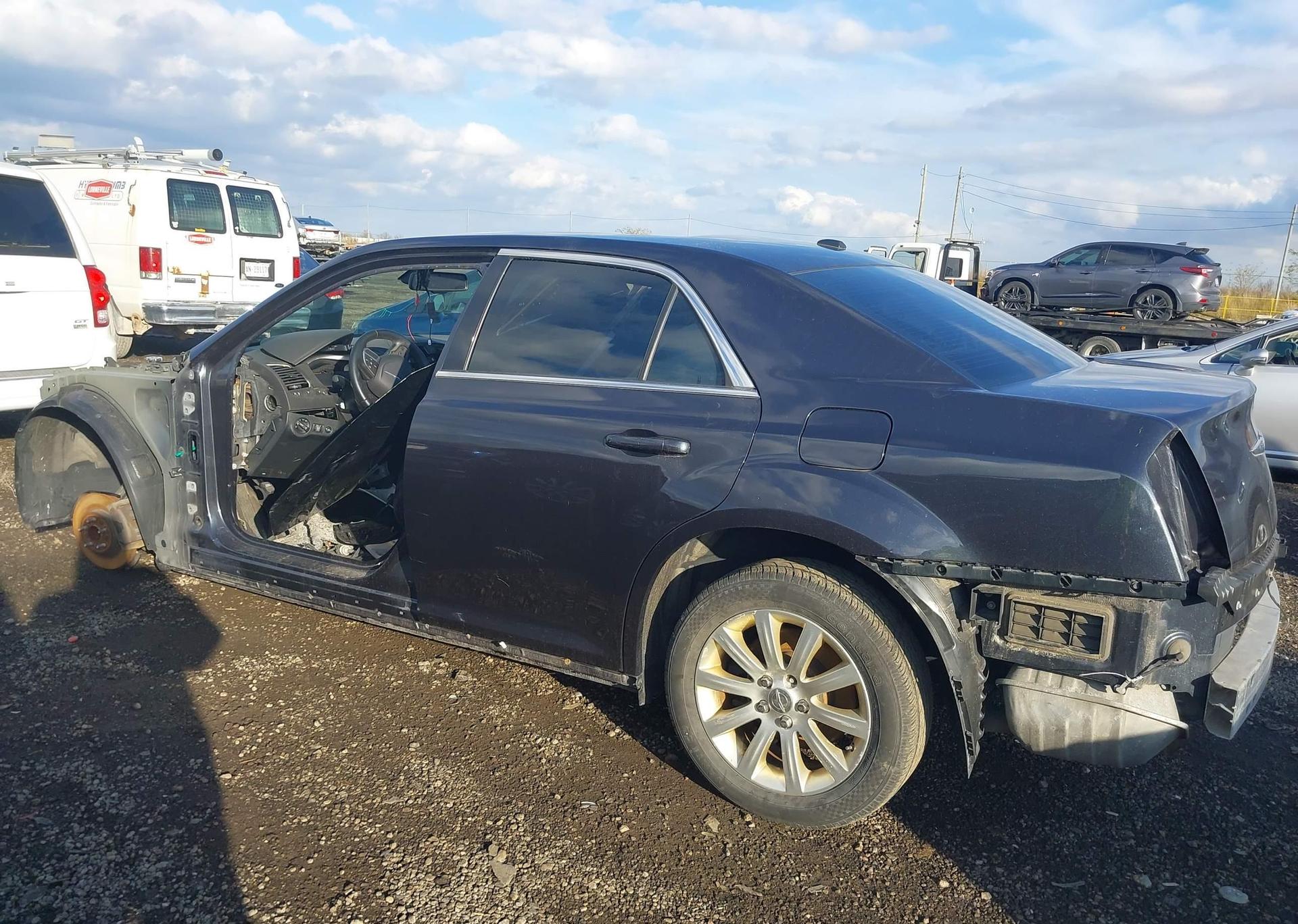 2017 CHRYSLER 300 LIMITED