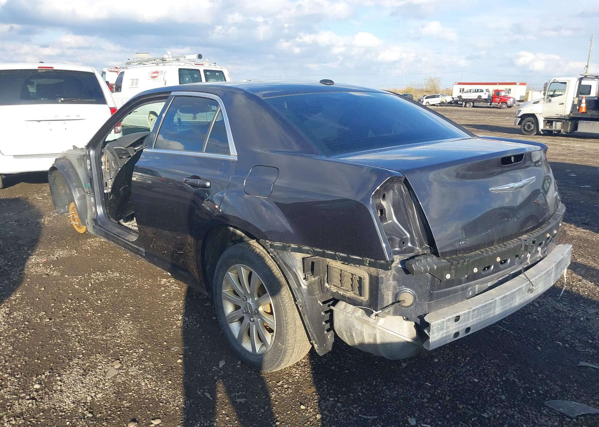 2017 CHRYSLER 300 LIMITED