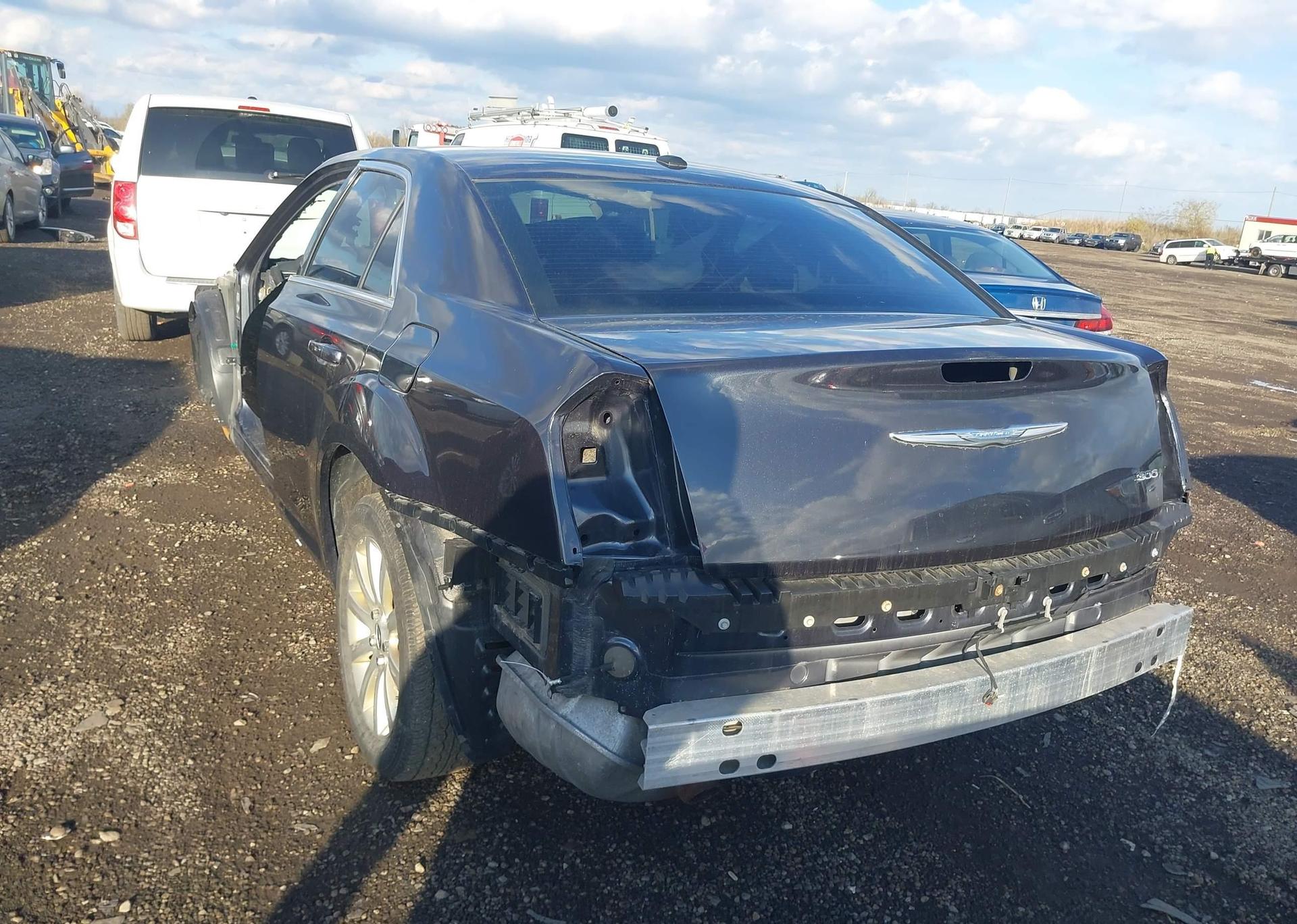 2017 CHRYSLER 300 LIMITED