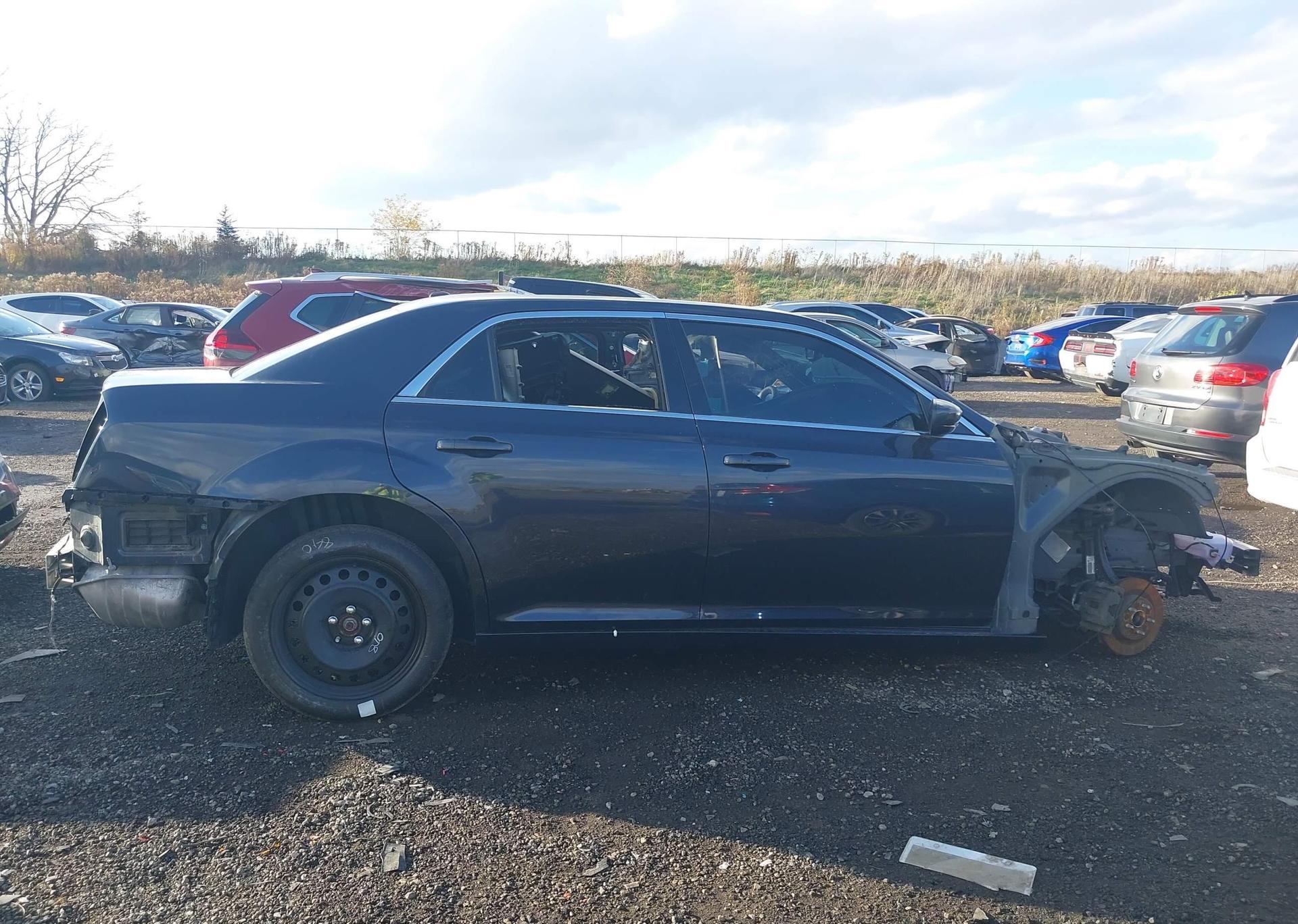 2017 CHRYSLER 300 LIMITED