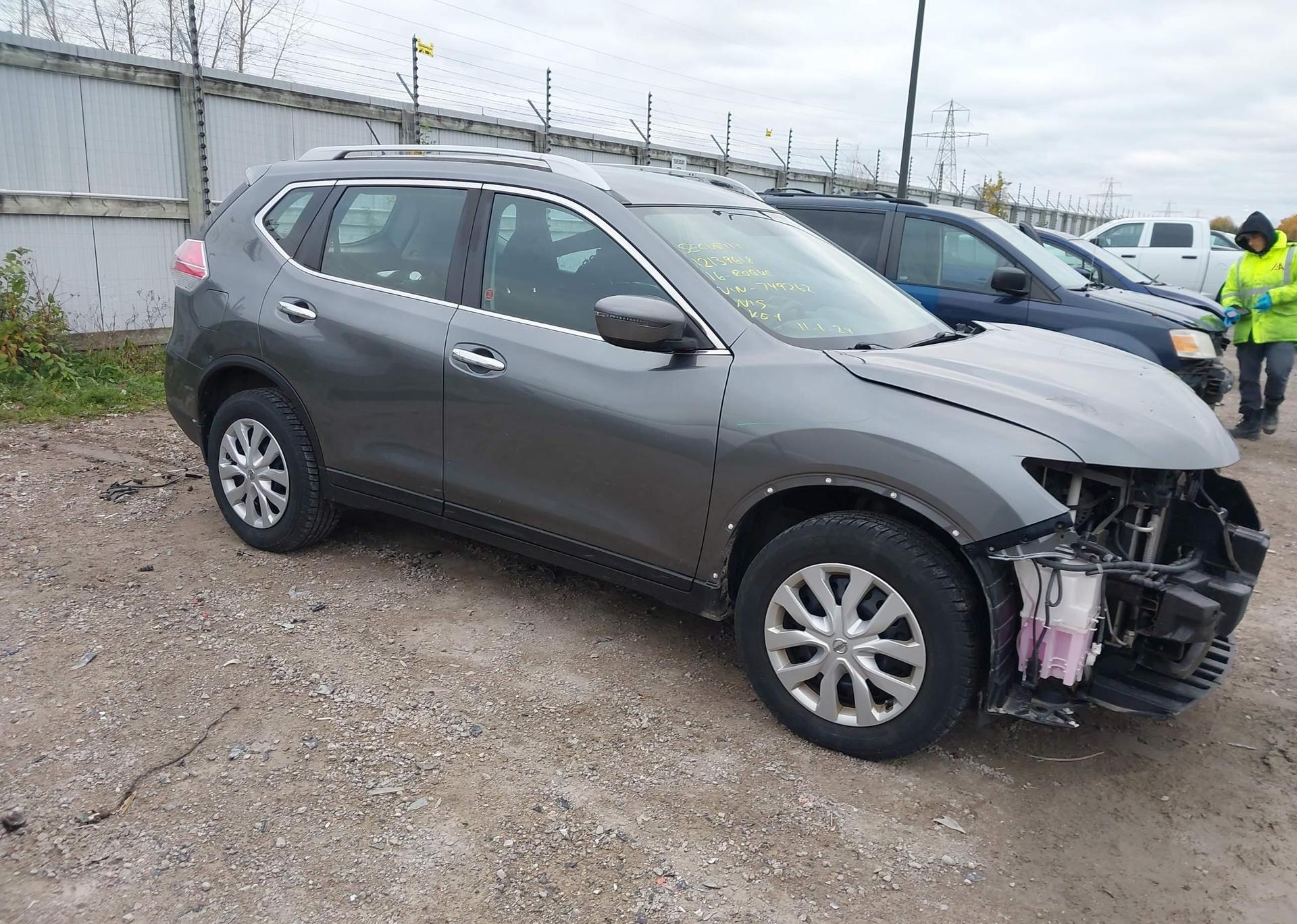 2016 NISSAN ROGUE