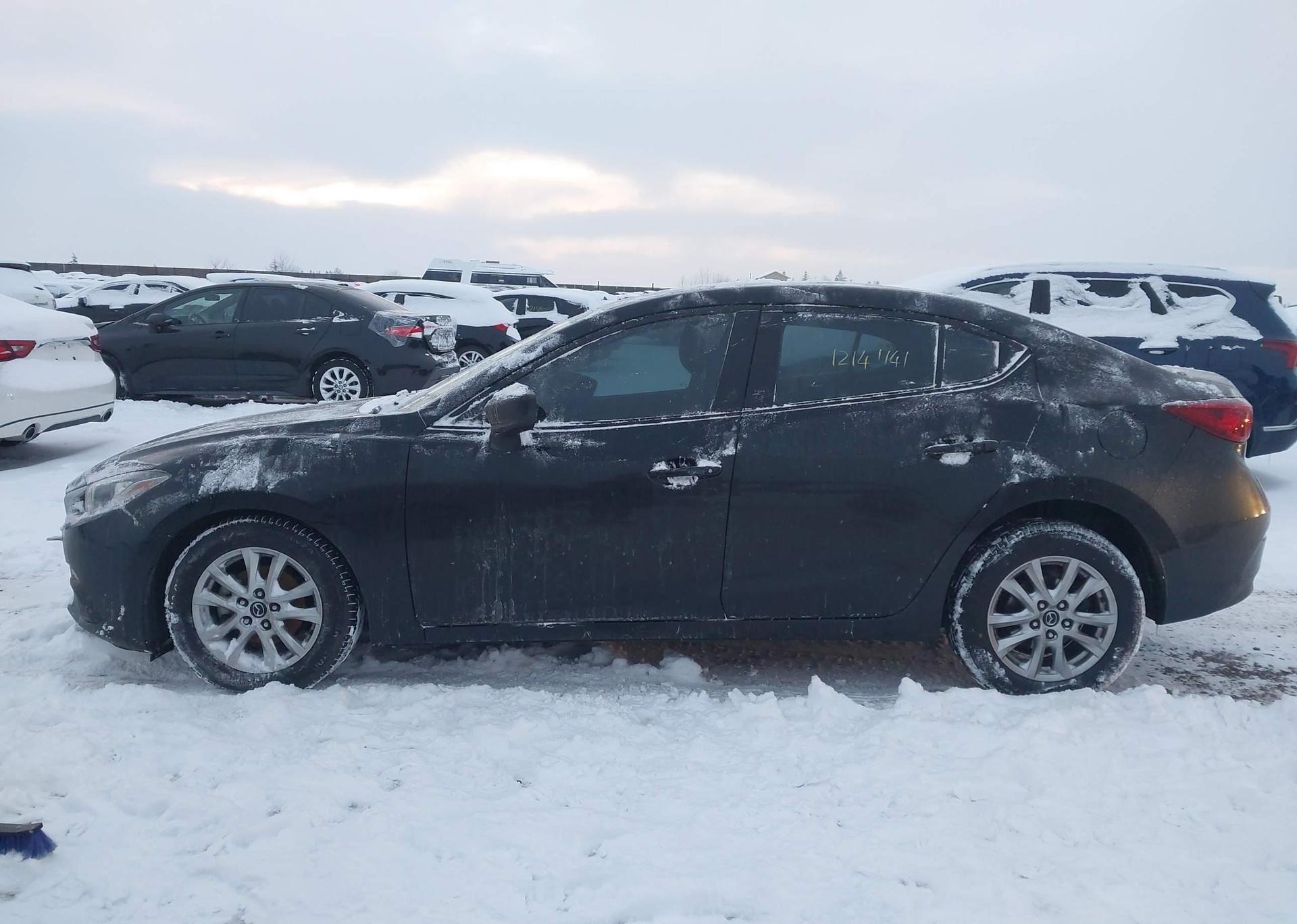 2015 MAZDA MAZDA3