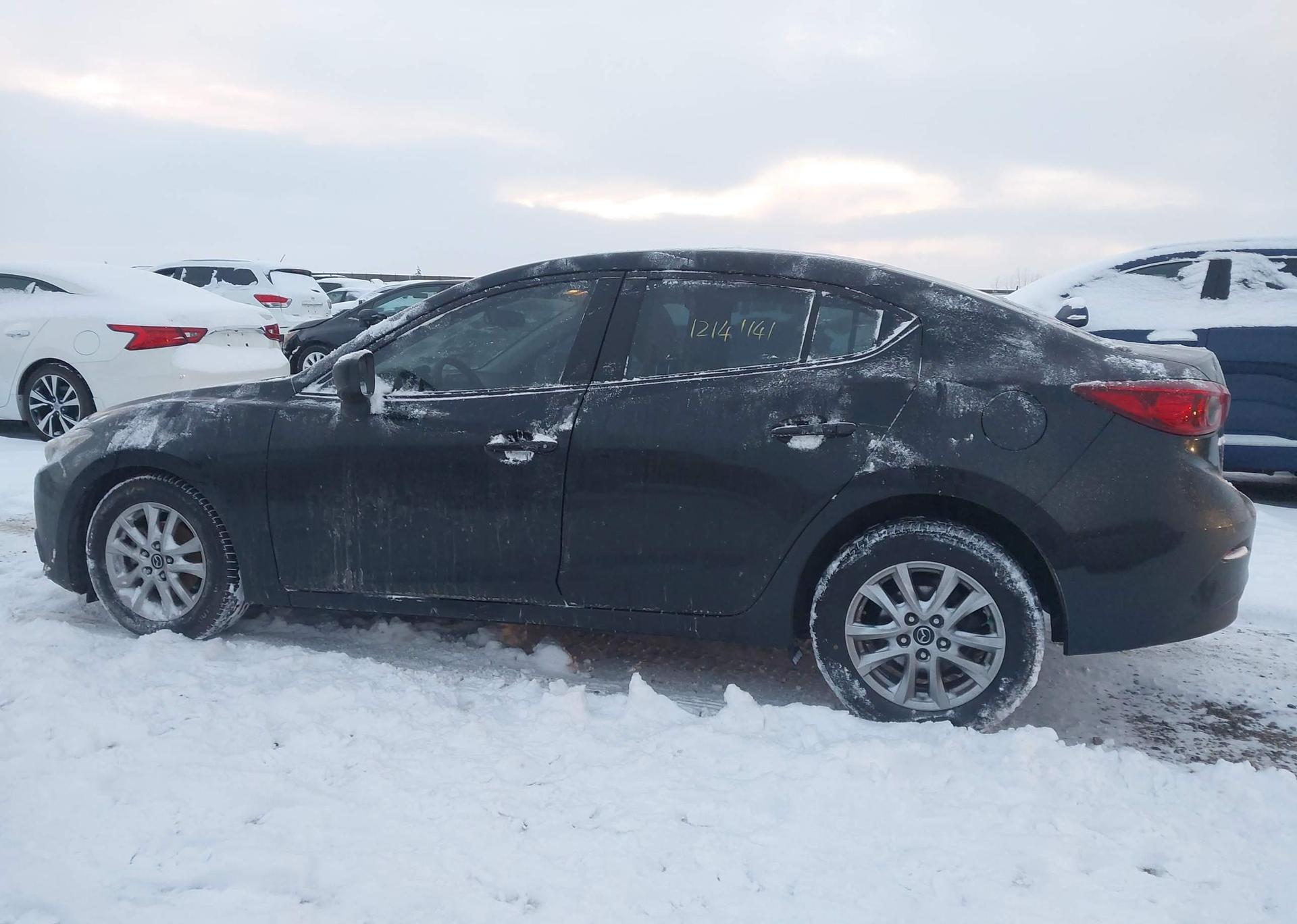 2015 MAZDA MAZDA3