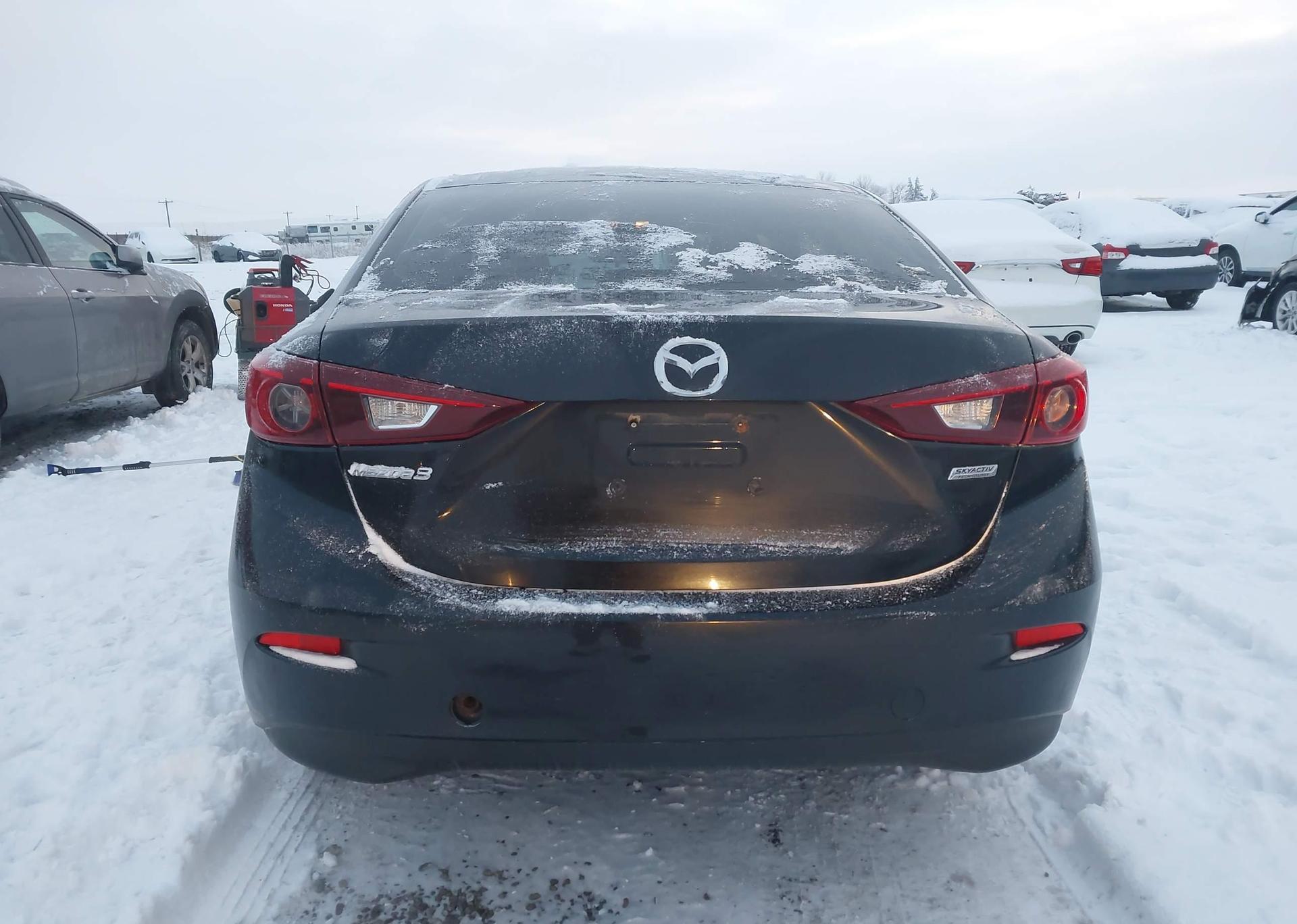 2015 MAZDA MAZDA3