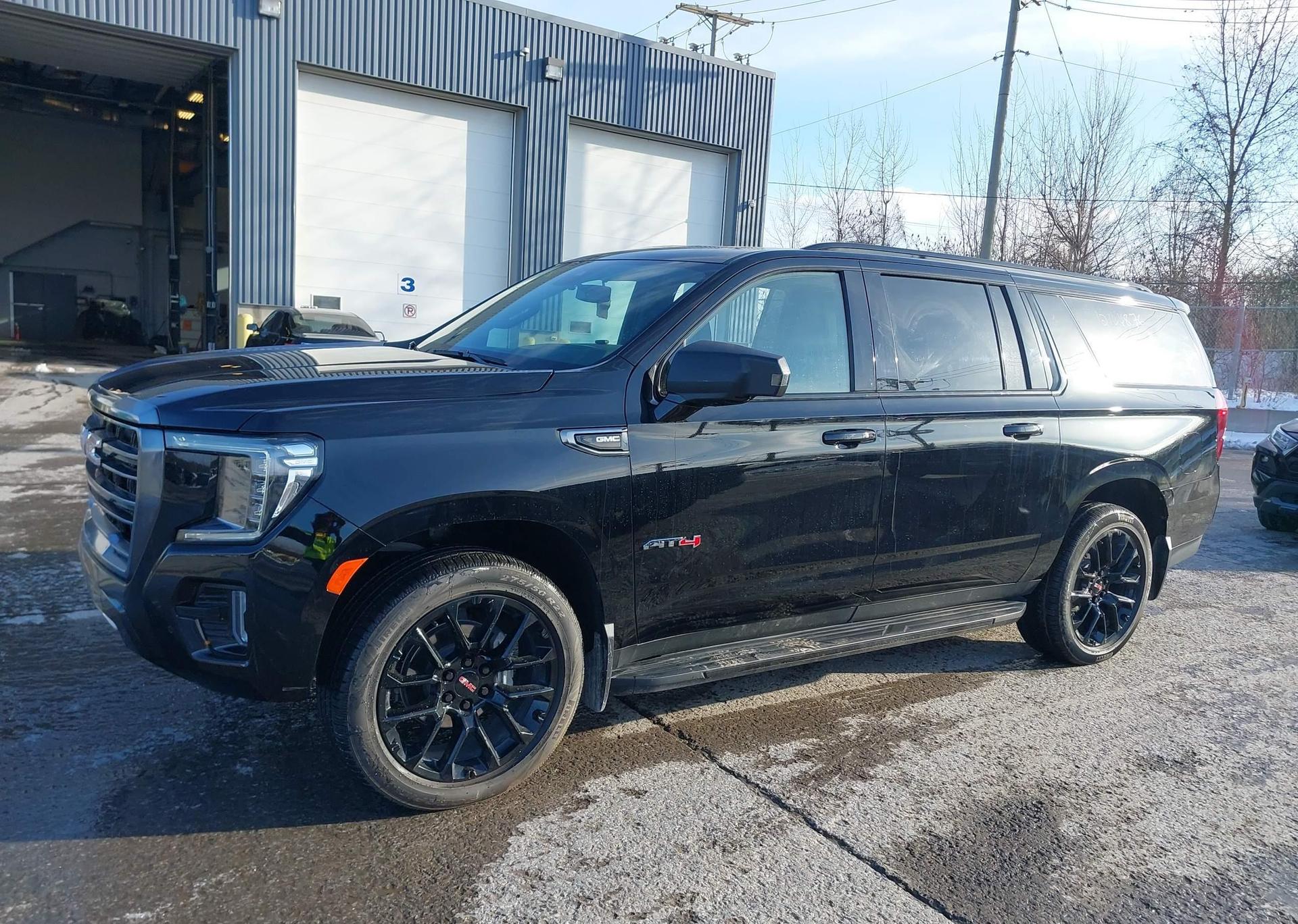2023 GMC YUKON XL K1500 AT4