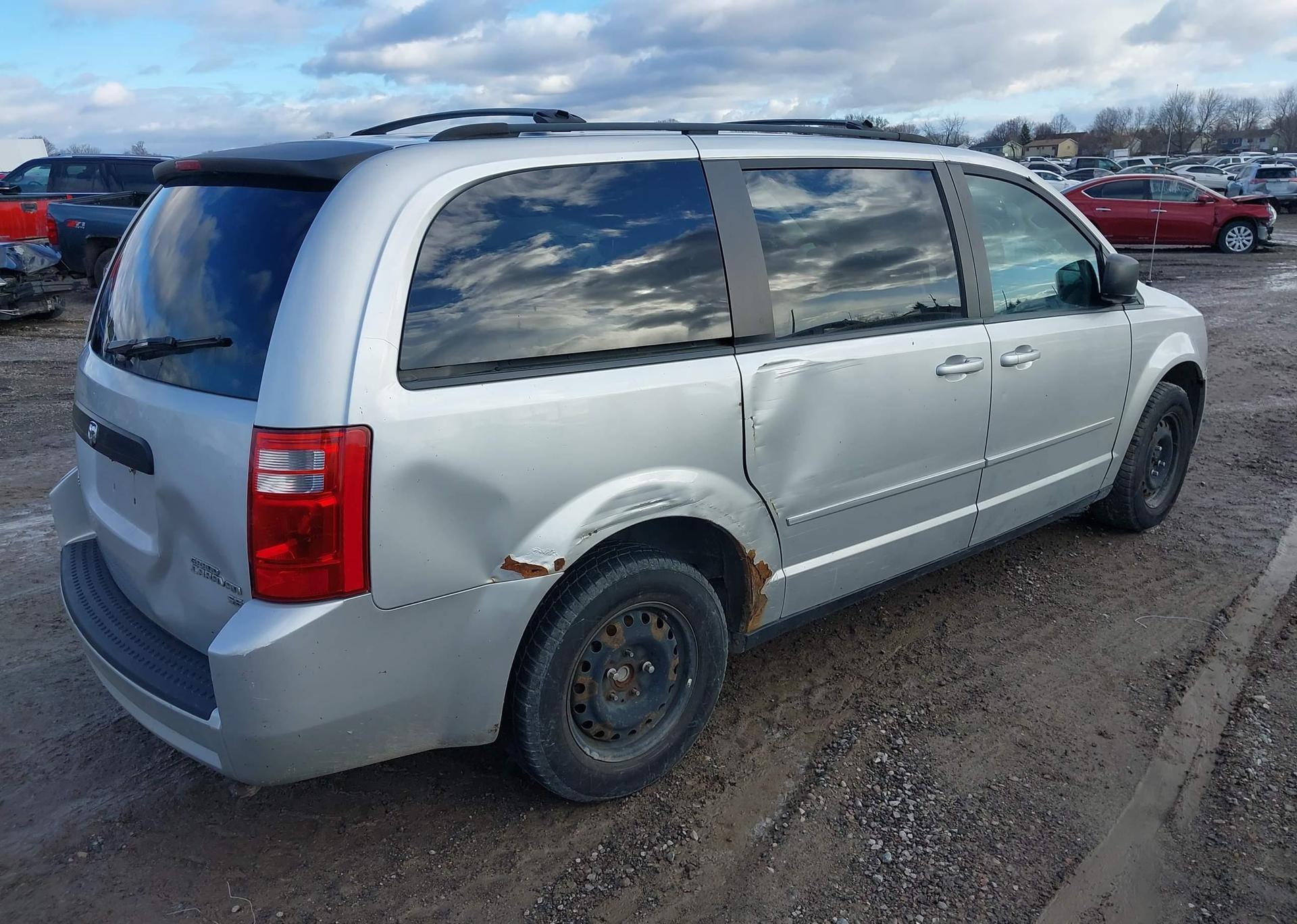 2010 DODGE GRAND CARAVAN SE