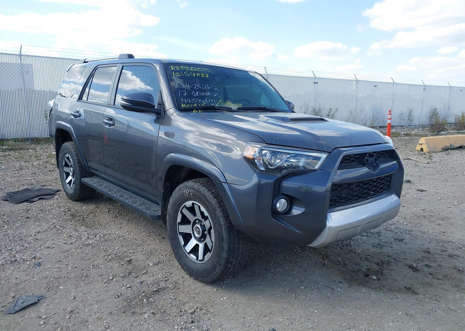 2017 TOYOTA 4RUNNER SR5 PREM