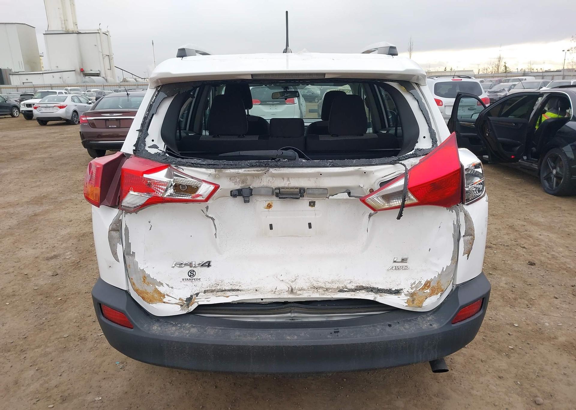 2013 TOYOTA RAV4 LE
